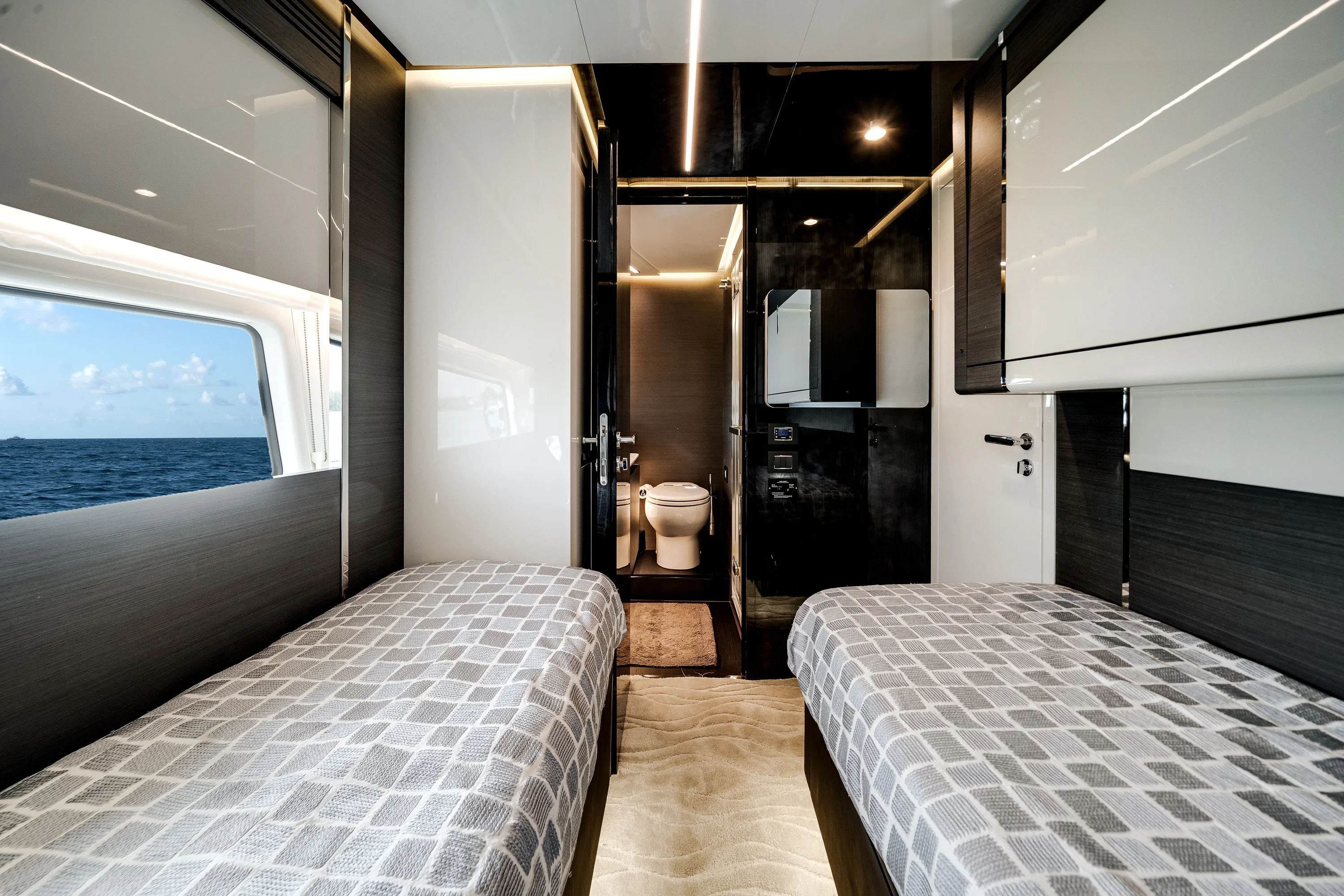 2020 Azimut S8 Image Thumbnail #61