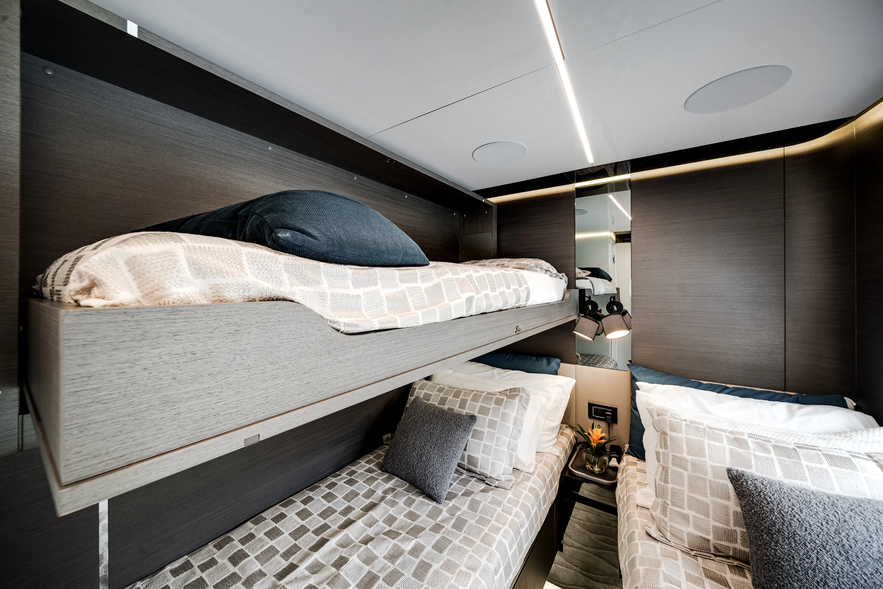 2020 Azimut S8 Image Thumbnail #54