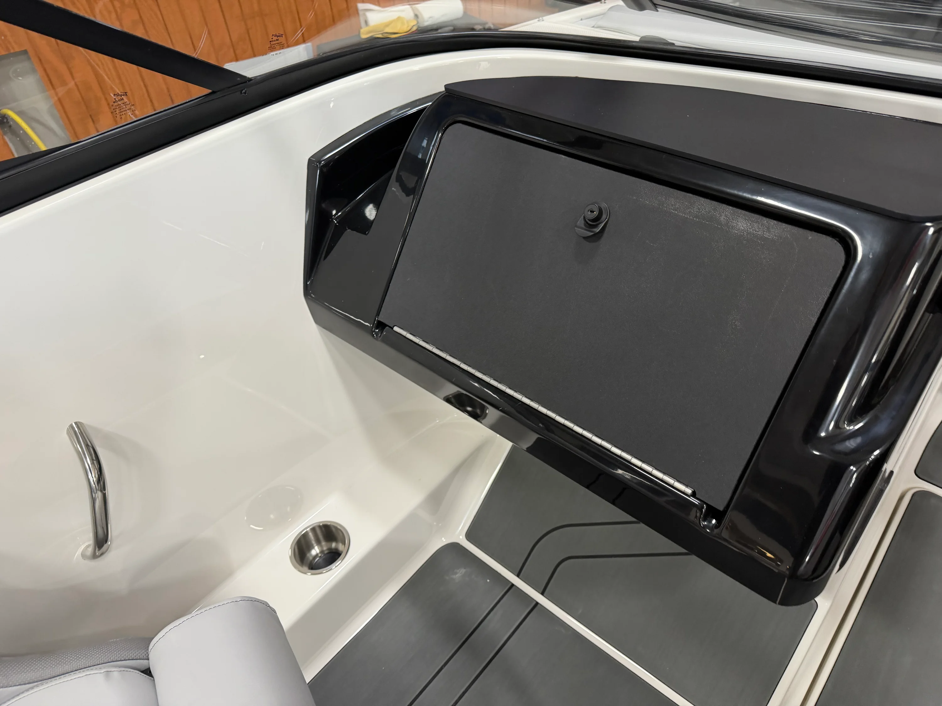 2026 Bayliner V20 Image Thumbnail #11