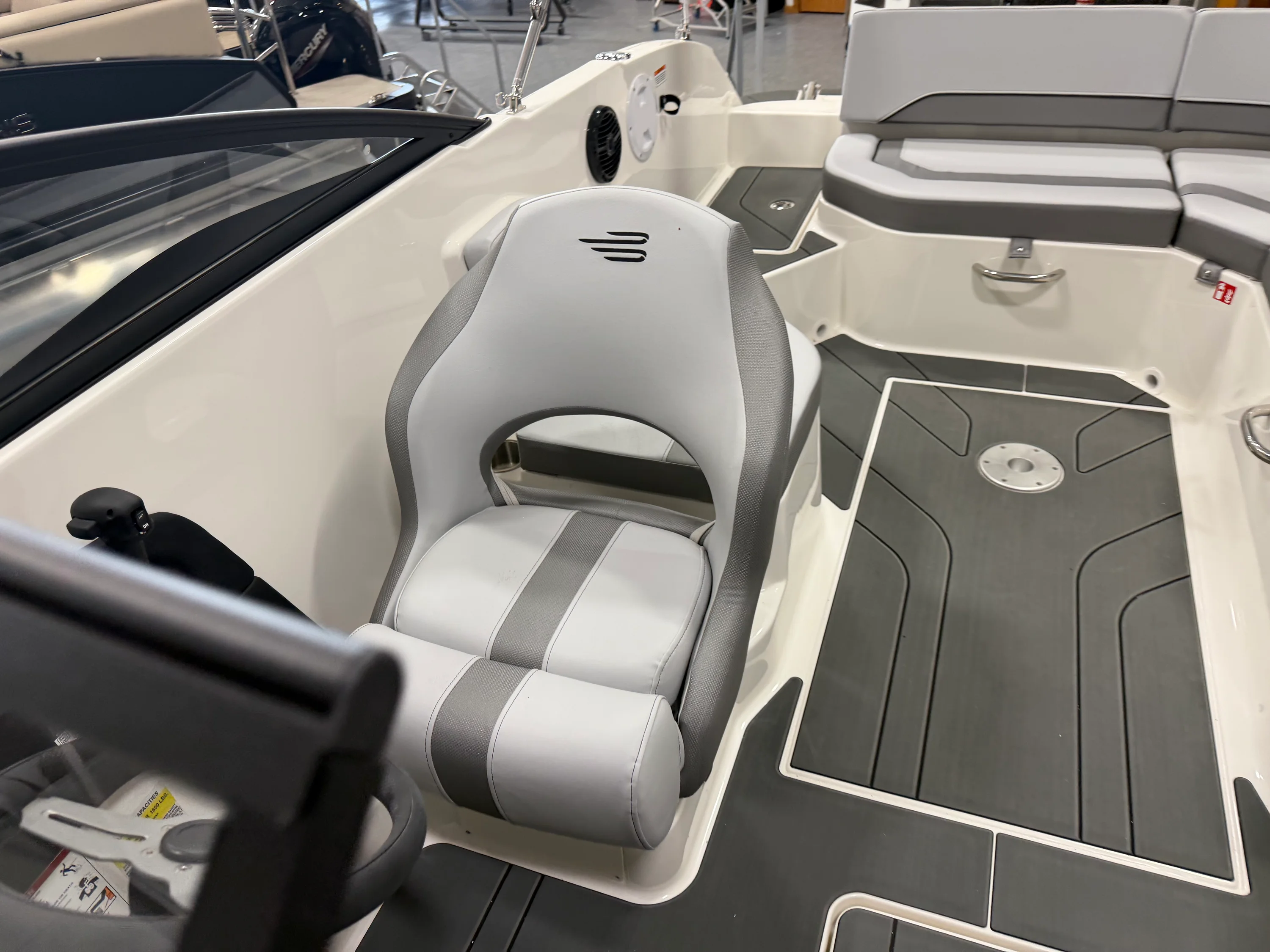 2026 Bayliner V20 Image Thumbnail #12