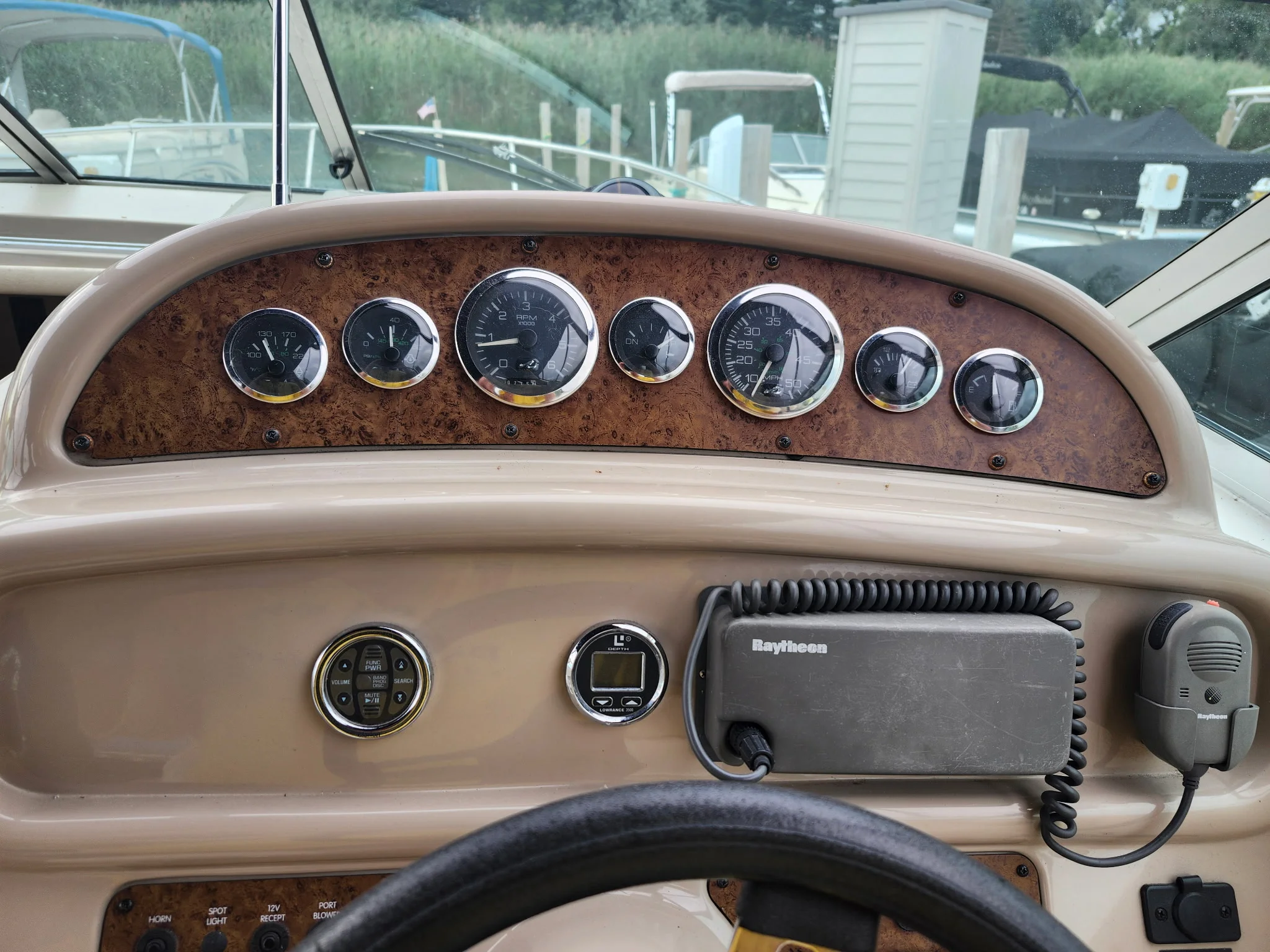 1999 Sea Ray 270 SUNDANCER Image Thumbnail #15