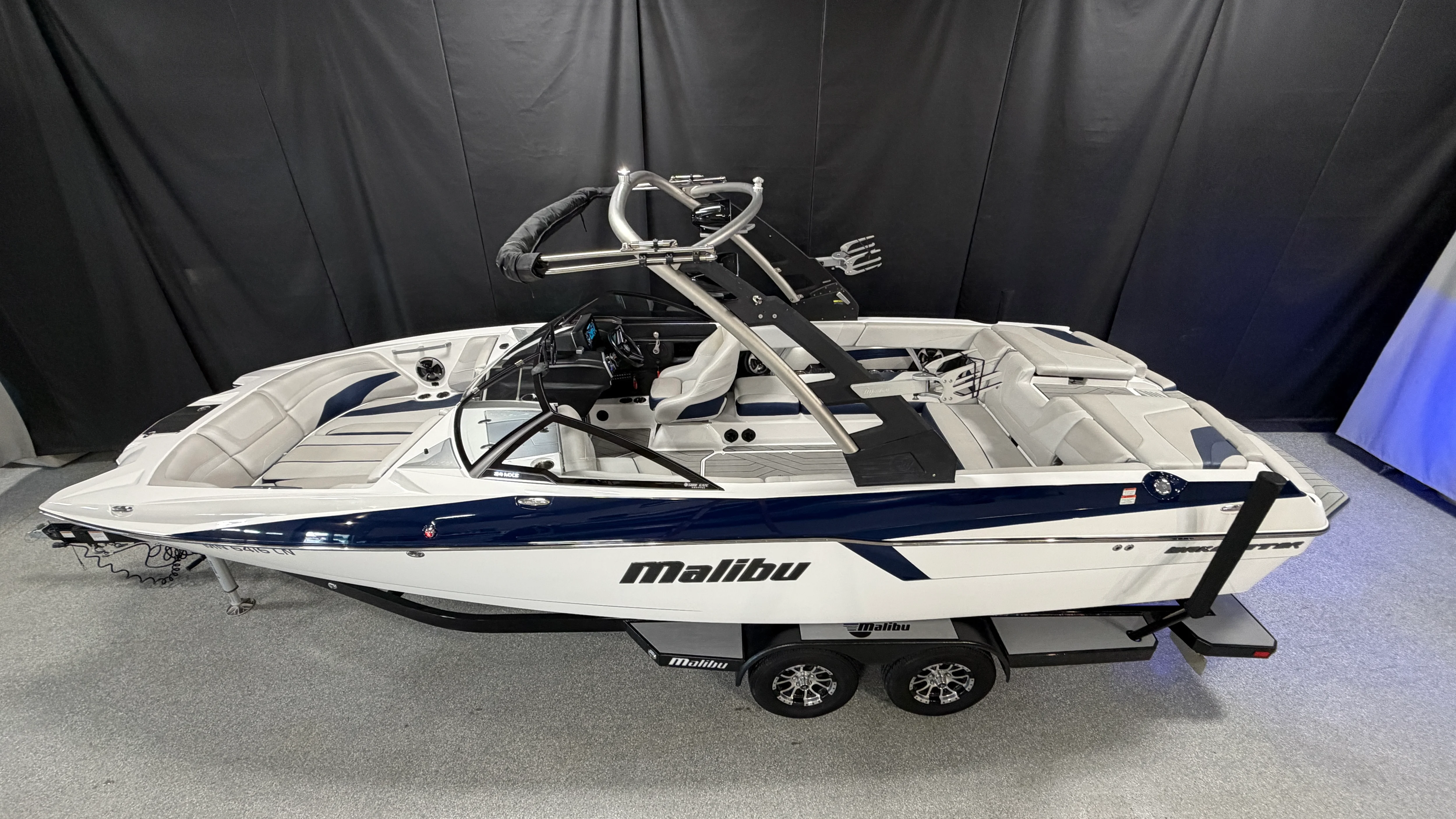 2017 Malibu 24MXZ Image Thumbnail #1