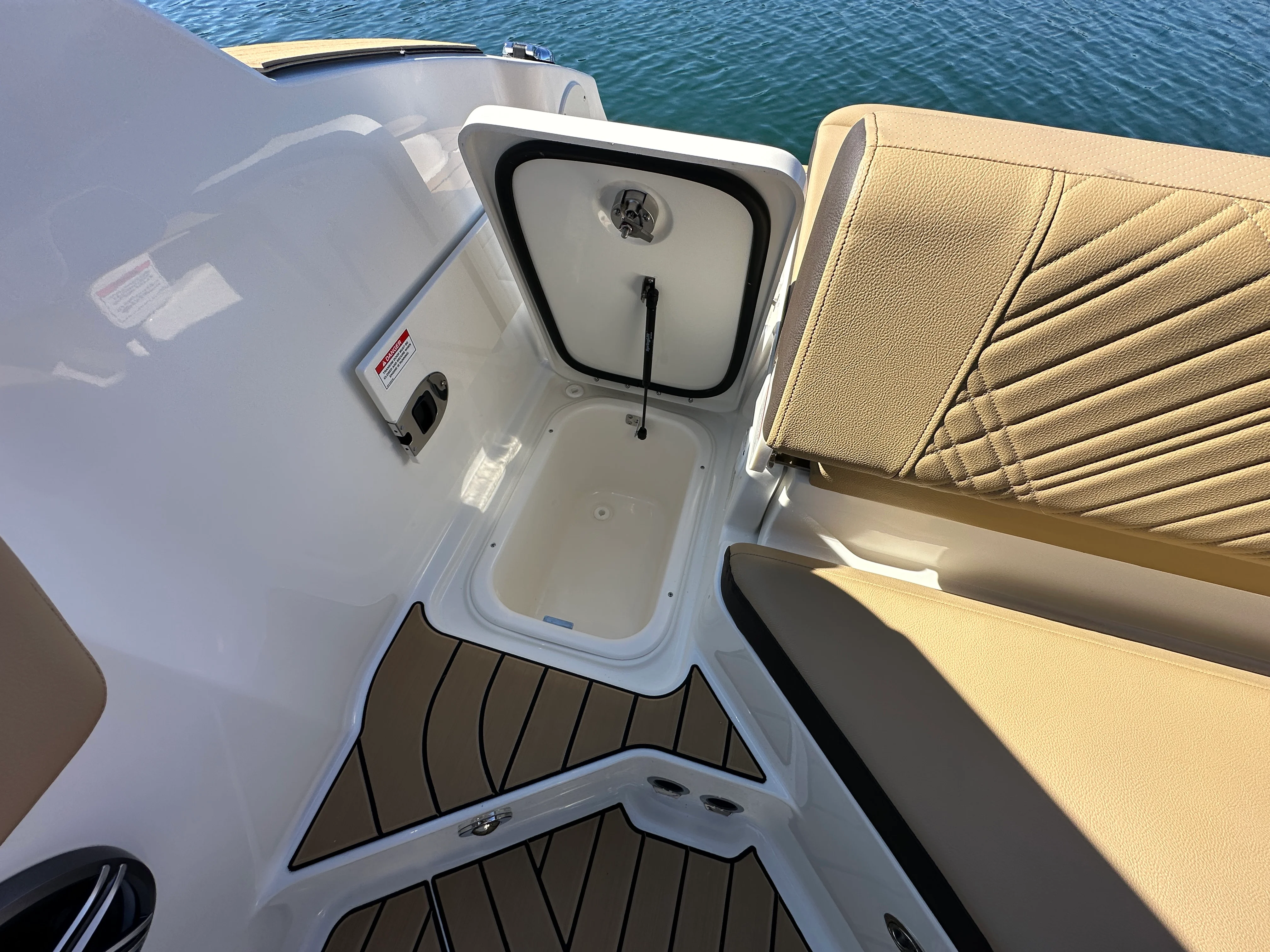 2026 Sea Ray SDX 230 Image Thumbnail #31