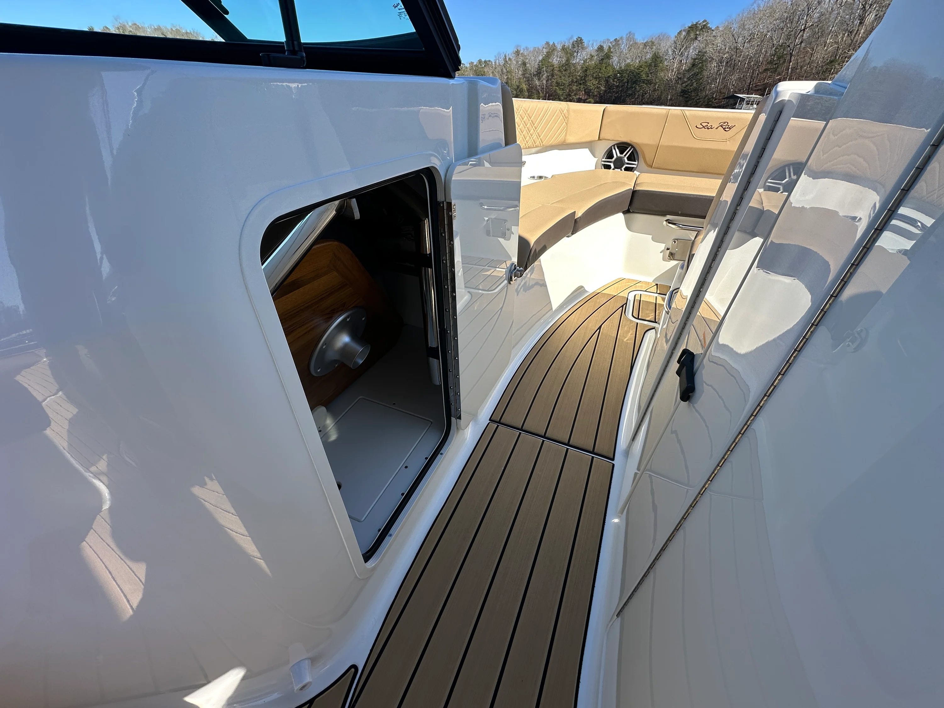 2026 Sea Ray SDX 230 Image Thumbnail #18