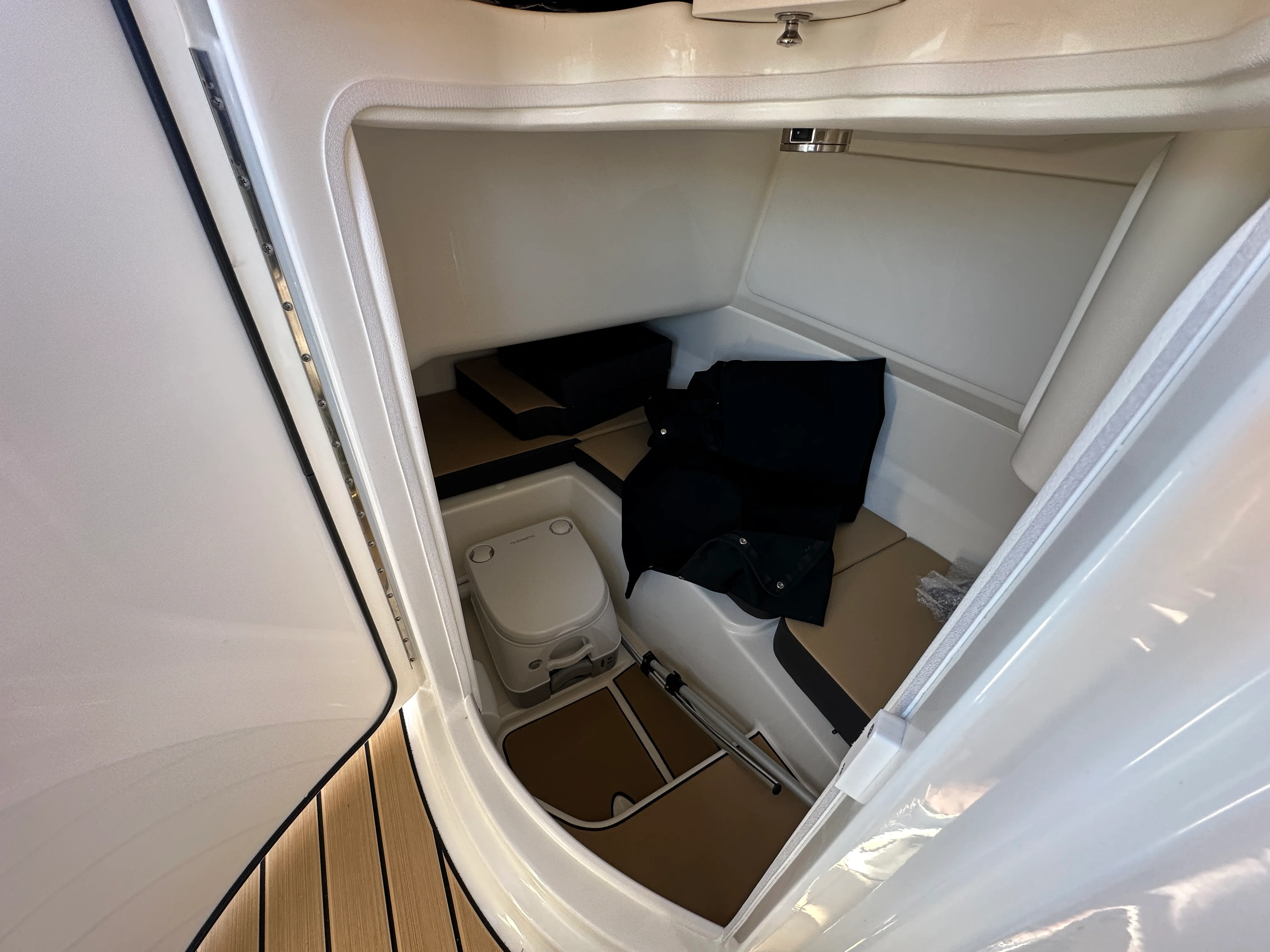 2026 Sea Ray SDX 230 Image Thumbnail #23