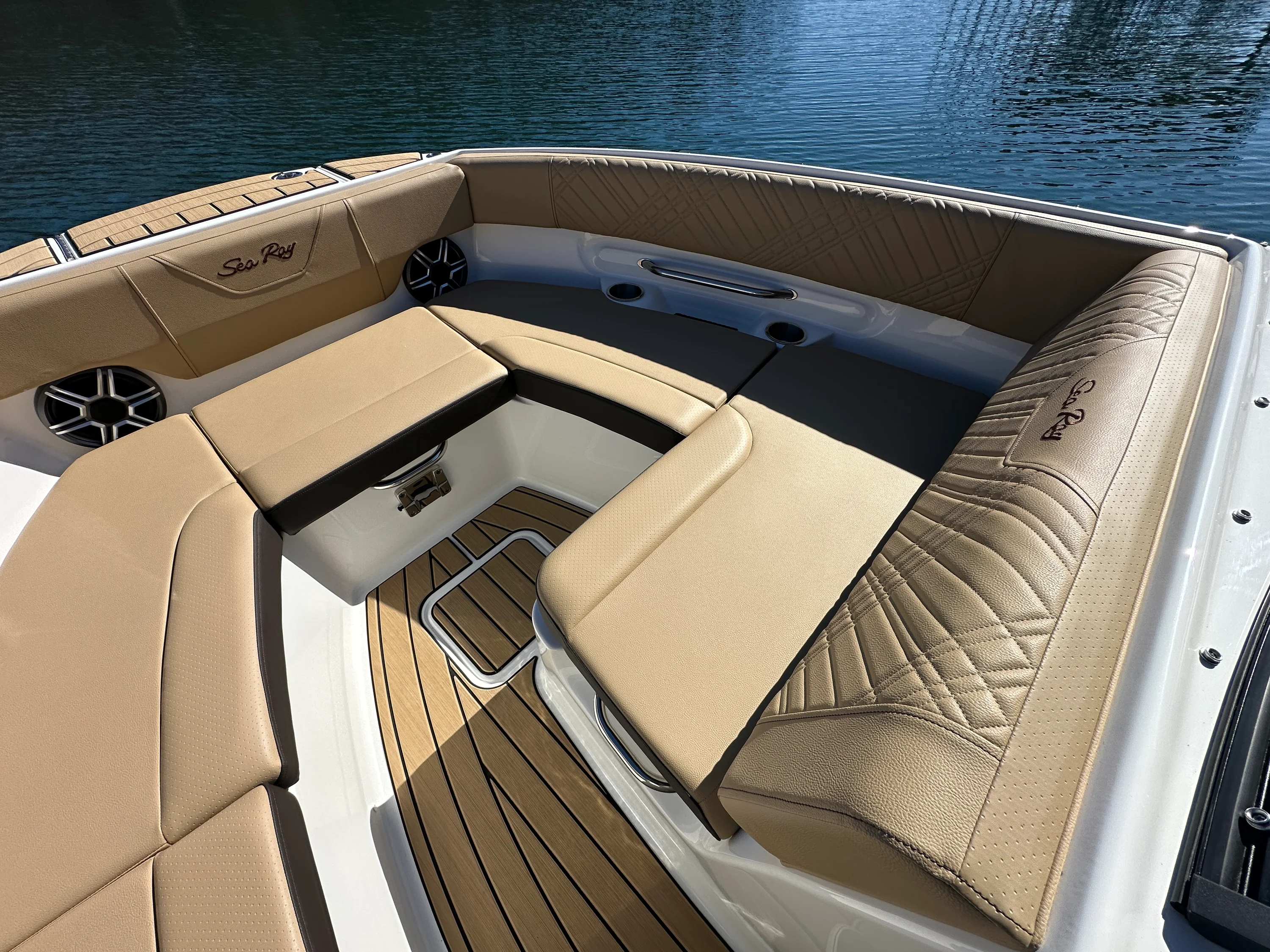 2026 Sea Ray SDX 230 Image Thumbnail #11