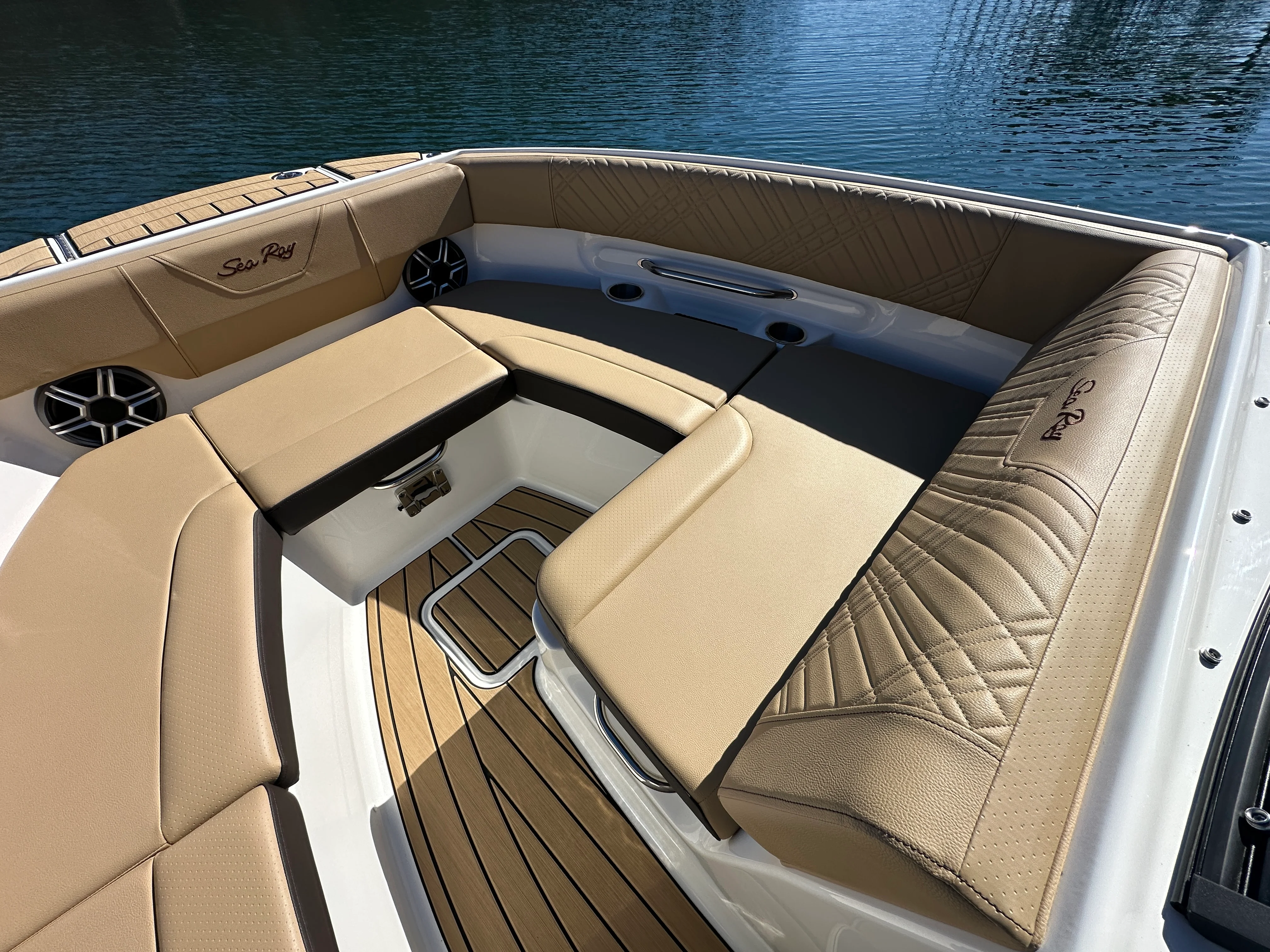 2026 Sea Ray SDX 230 Image Thumbnail #11