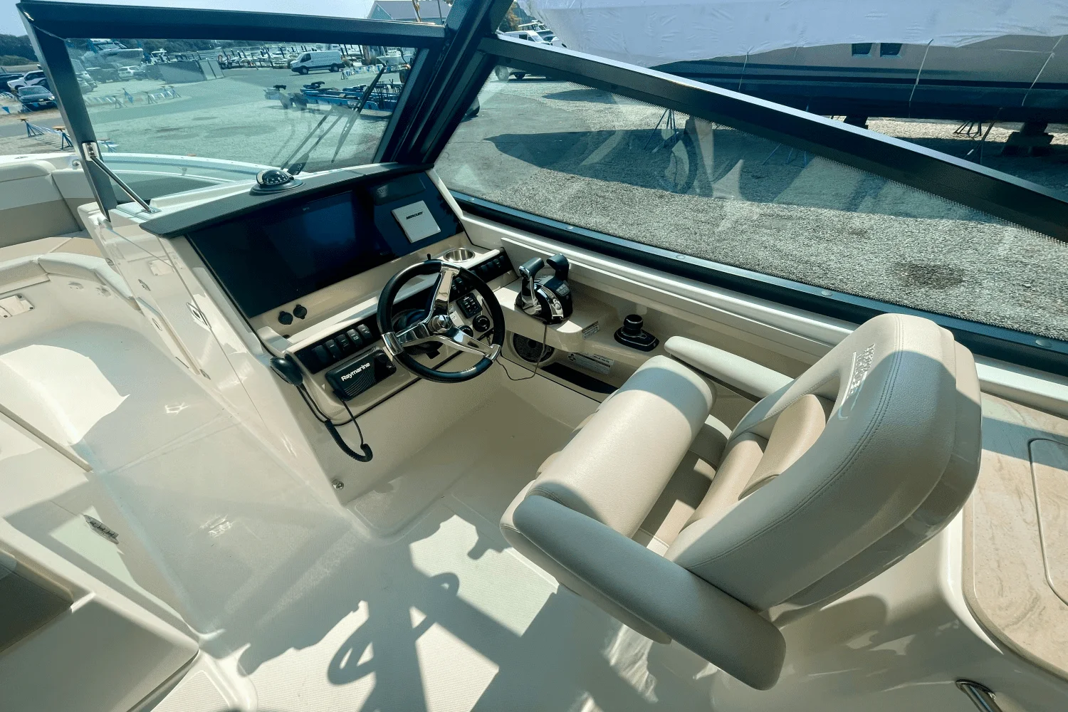 2022 Boston Whaler 280 VANTAGE Image Thumbnail #17