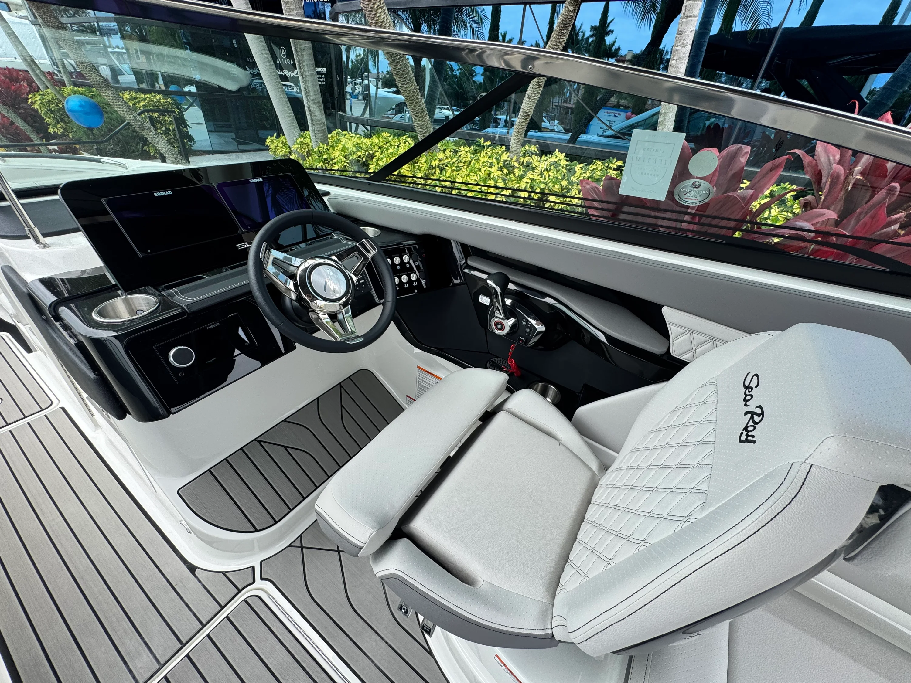 2026 Sea Ray SLX 260 Outboard Image Thumbnail #17