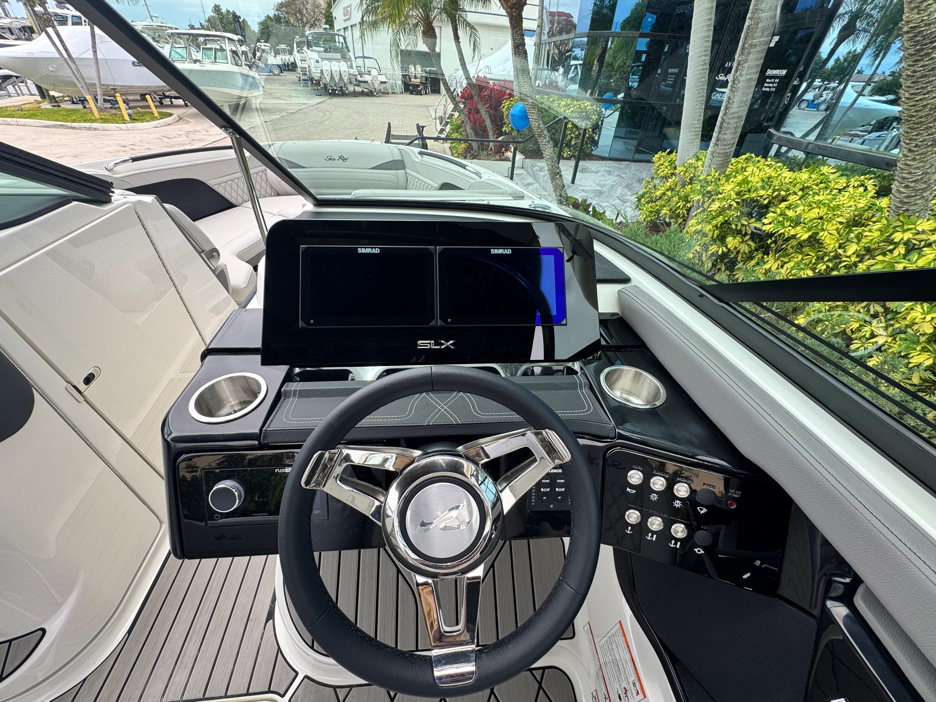 2026 Sea Ray SLX 260 Outboard Image Thumbnail #20