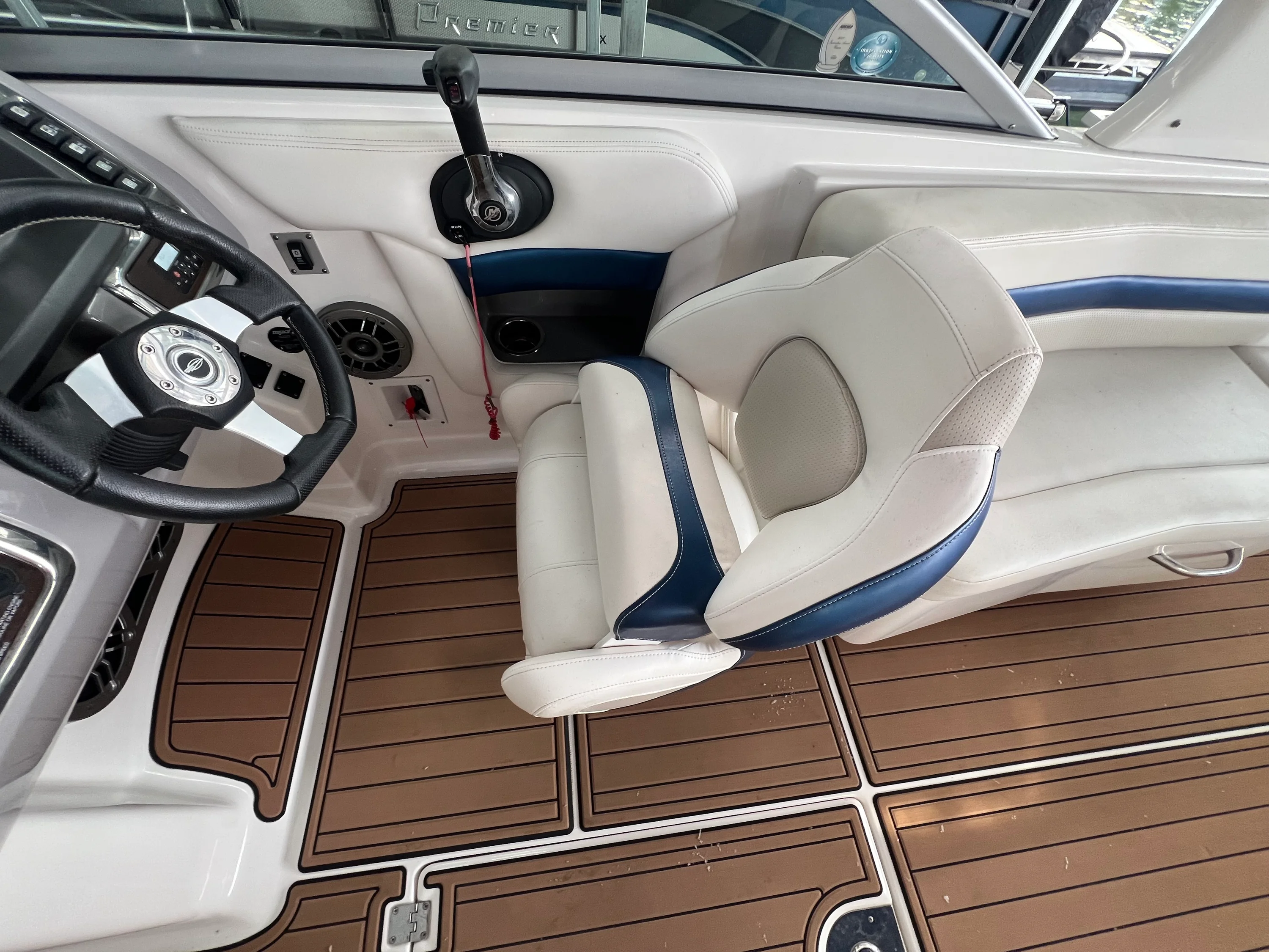 2013 Chaparral 284 SUNESTA Image Thumbnail #6