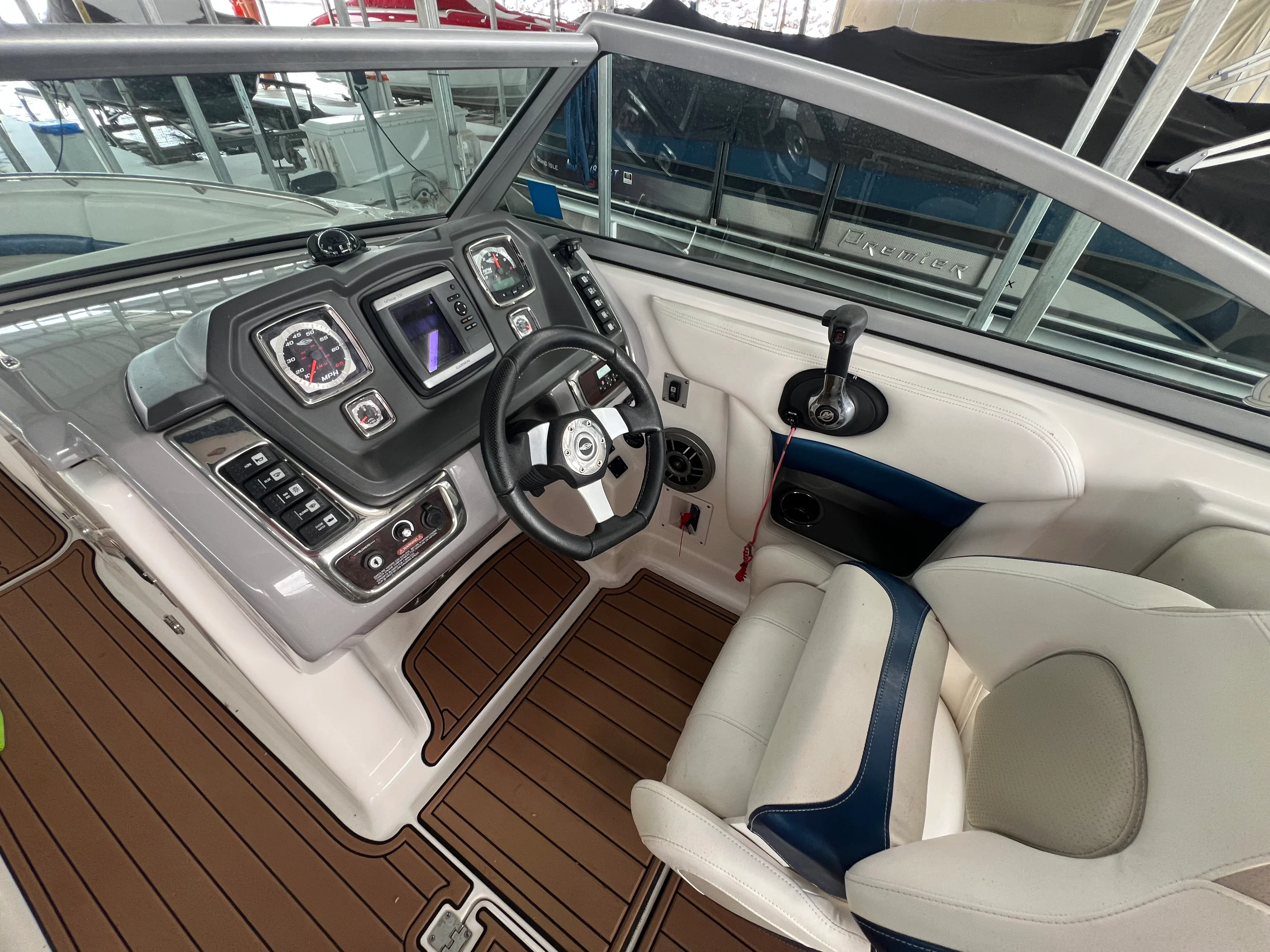 2013 Chaparral 284 SUNESTA Image Thumbnail #8