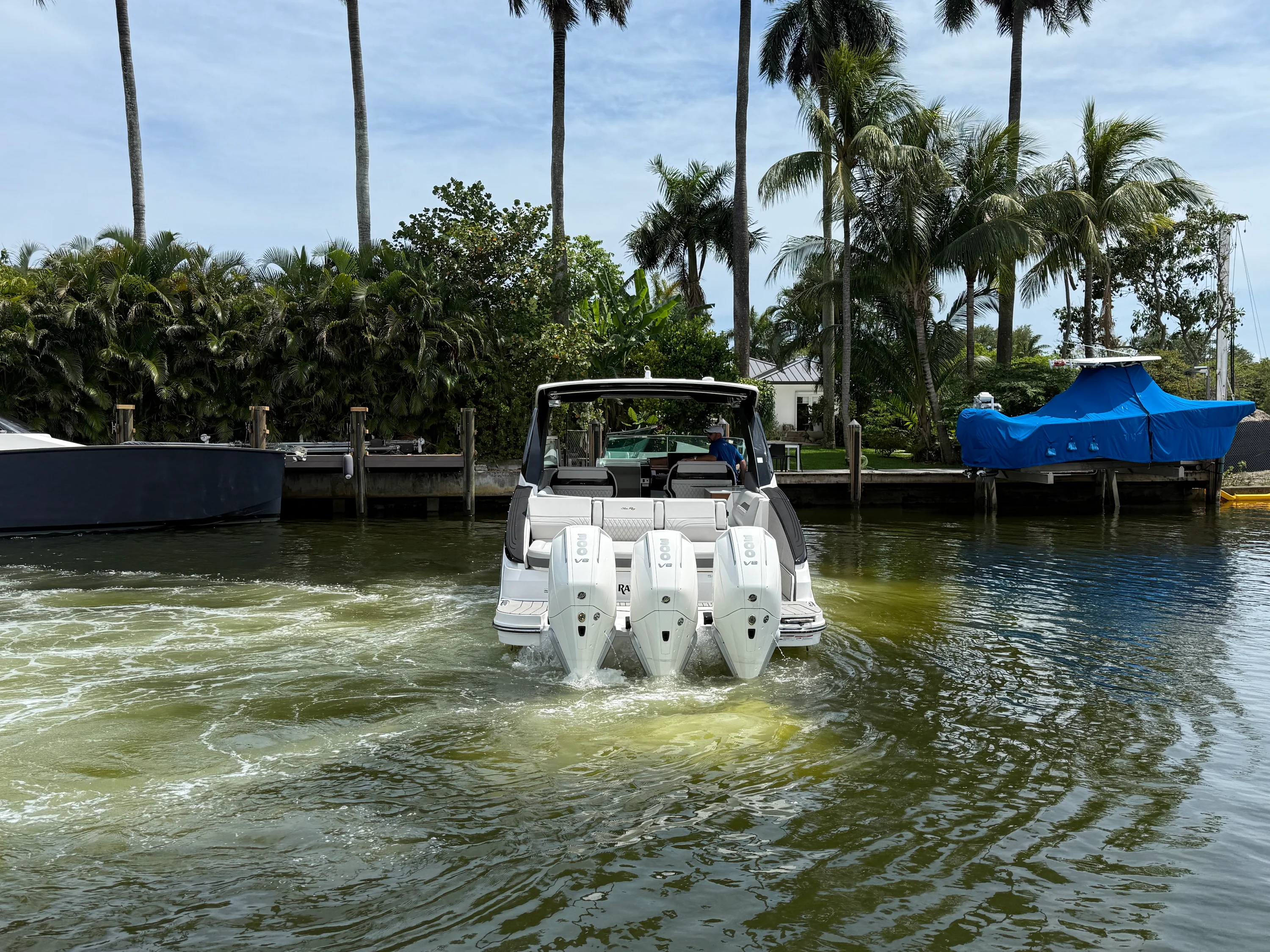 2026 Sea Ray SLX 360 OUTBOARD Image Thumbnail #11