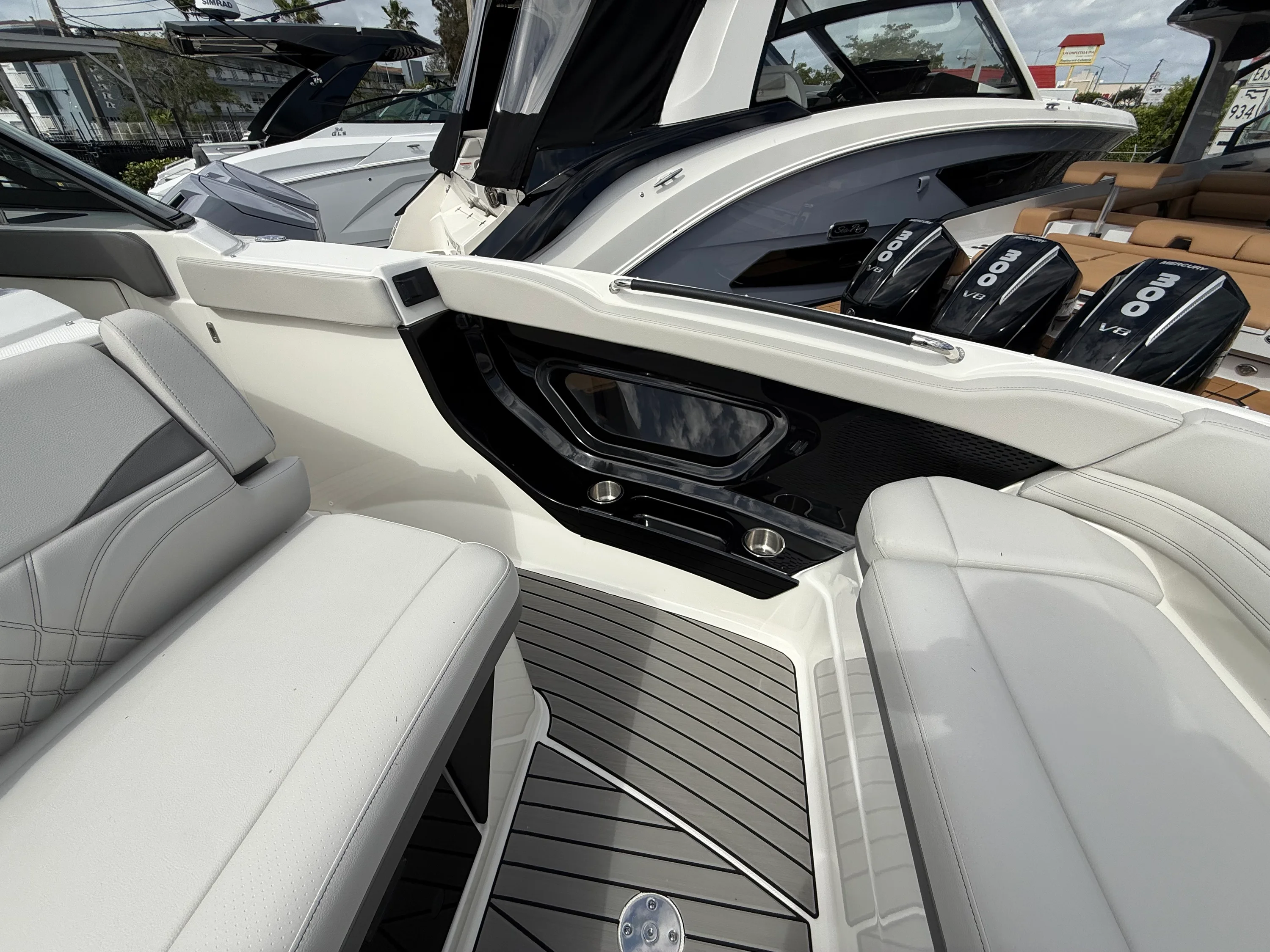 2026 Sea Ray SLX 360 OUTBOARD Image Thumbnail #20