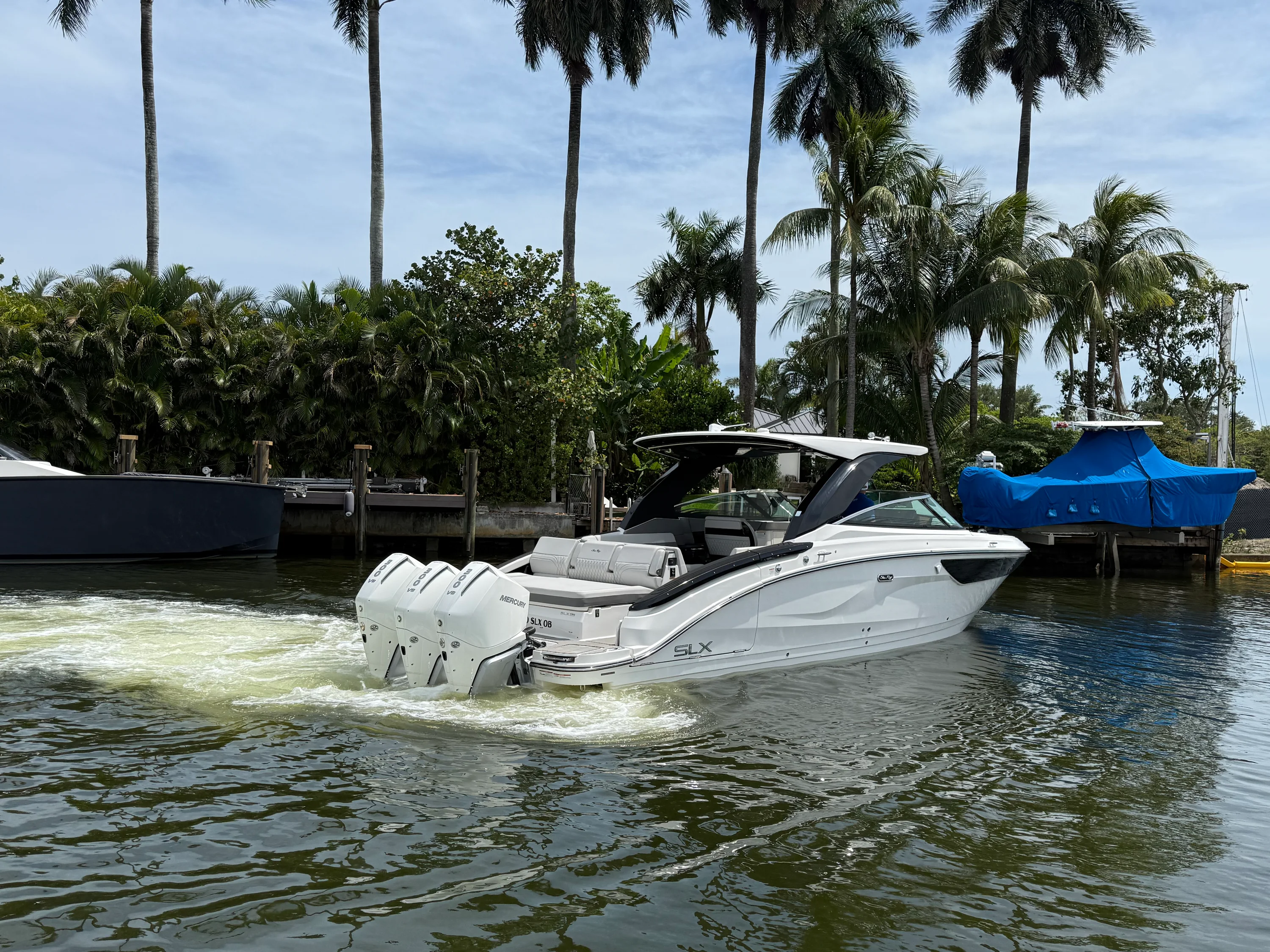 2026 Sea Ray SLX 360 OUTBOARD Image Thumbnail #16