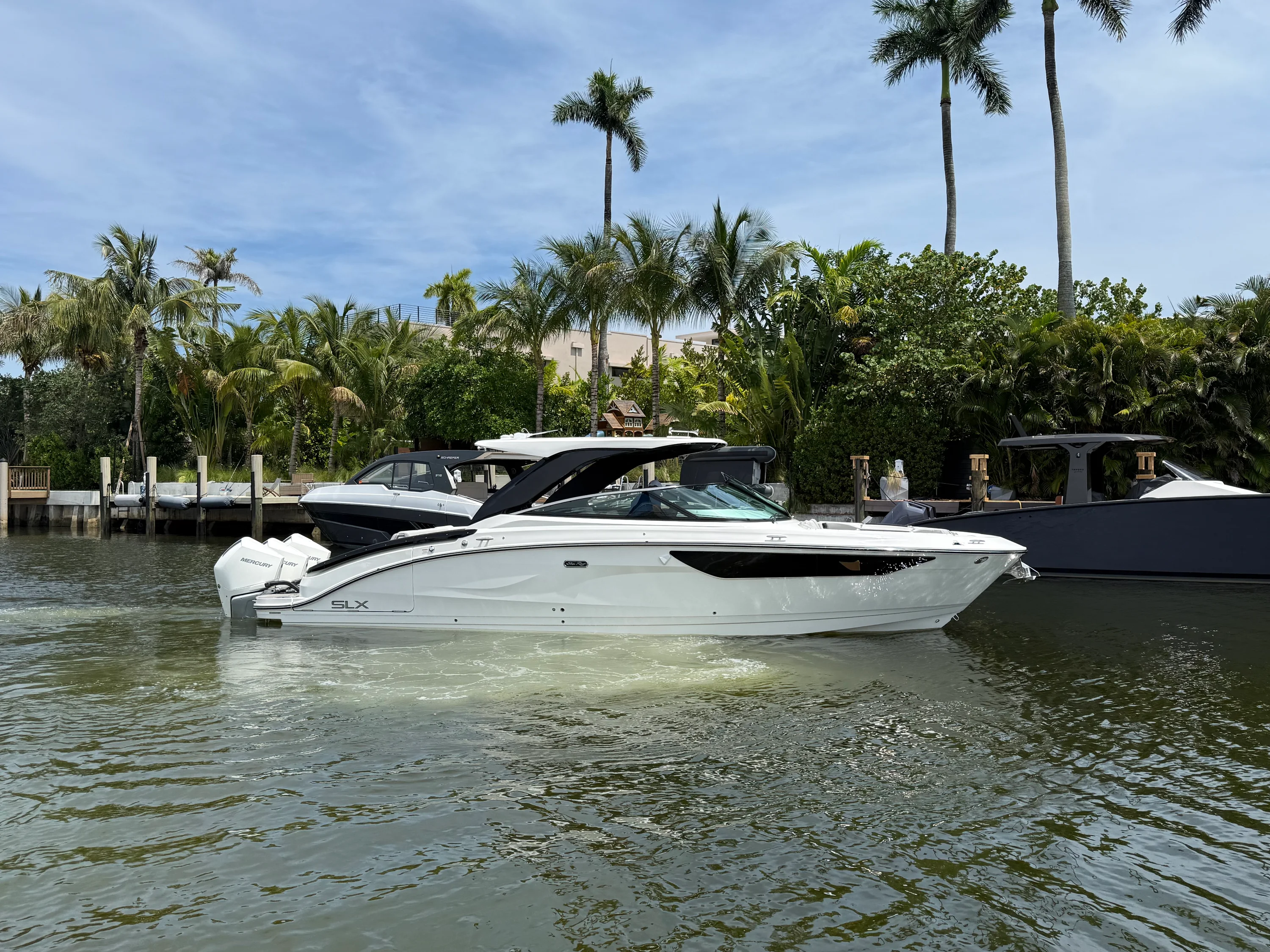2026 Sea Ray SLX 360 OUTBOARD Image Thumbnail #3