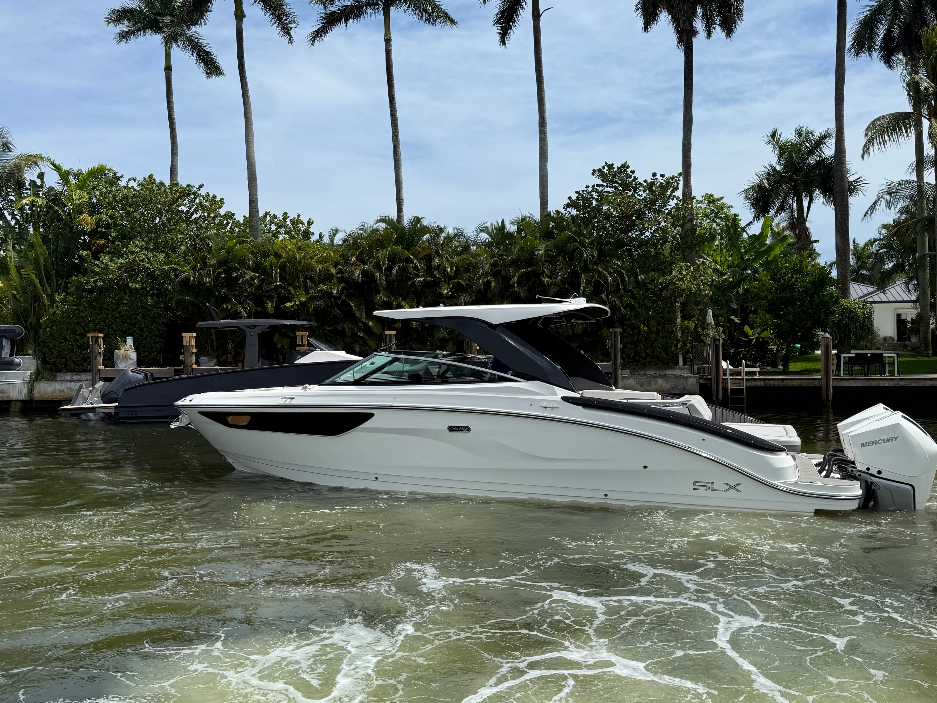 2026 Sea Ray SLX 360 OUTBOARD Image Thumbnail #5