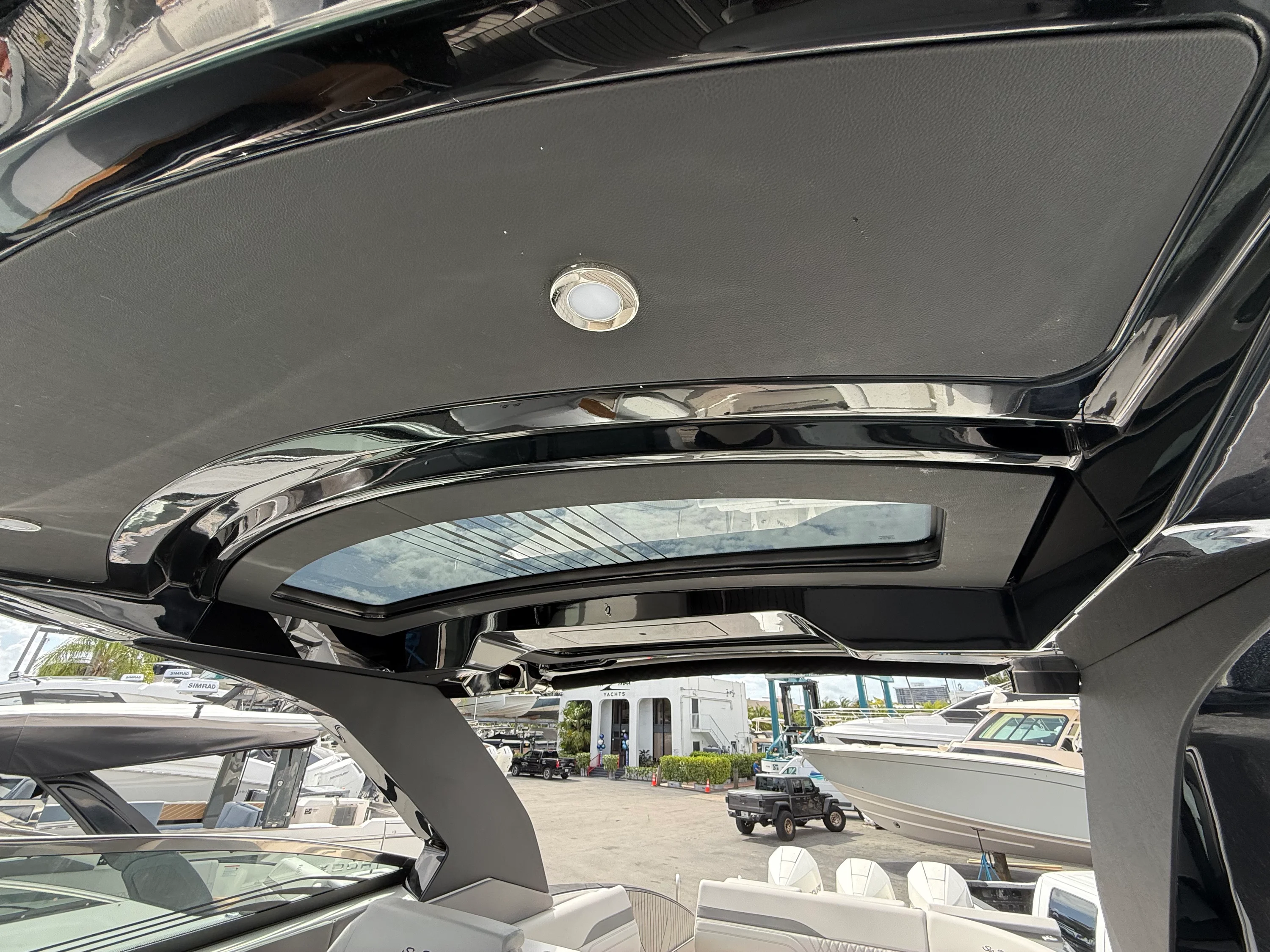 2026 Sea Ray SLX 360 OUTBOARD Image Thumbnail #6