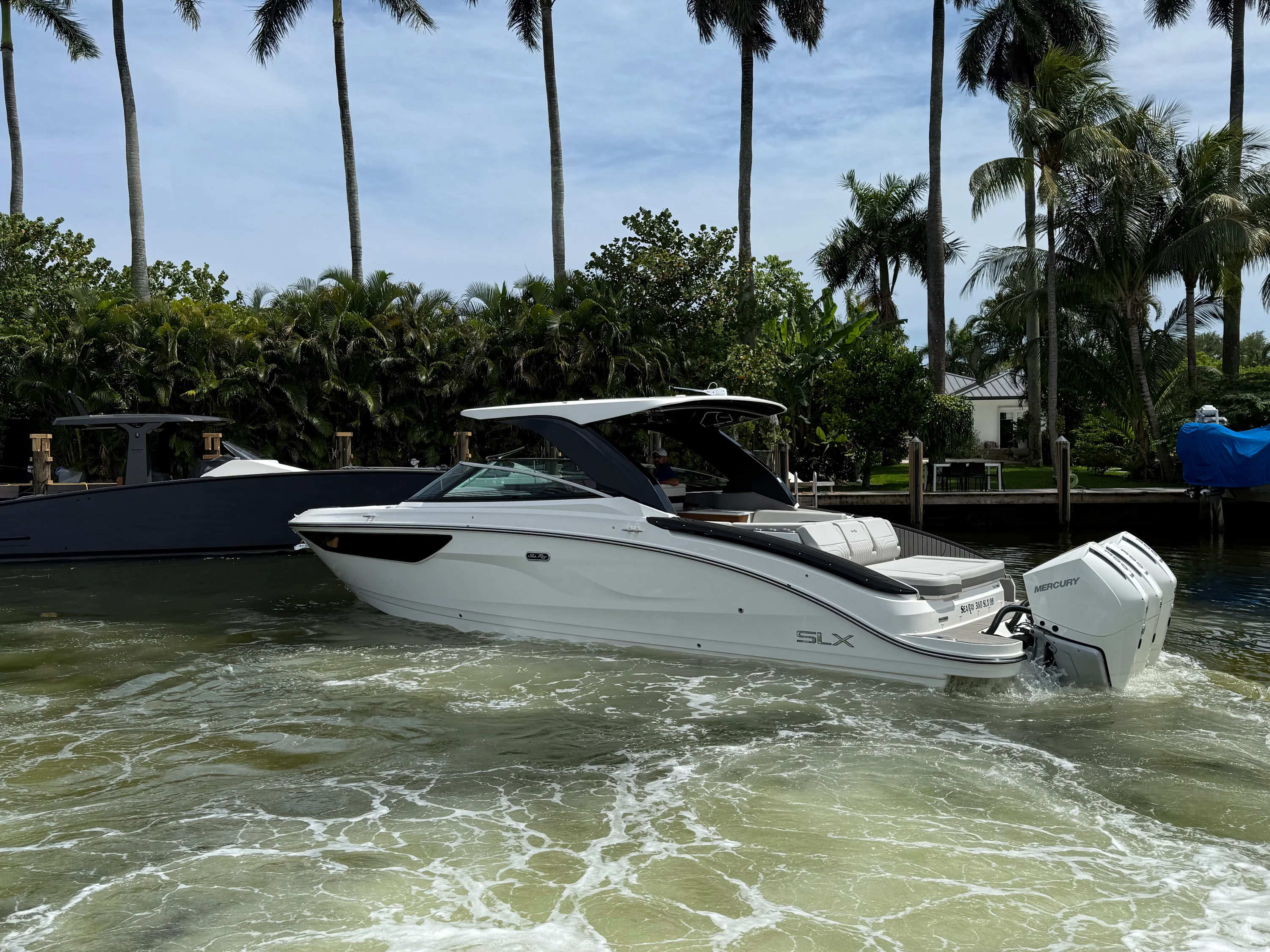 2026 Sea Ray SLX 360 OUTBOARD Image Thumbnail #6