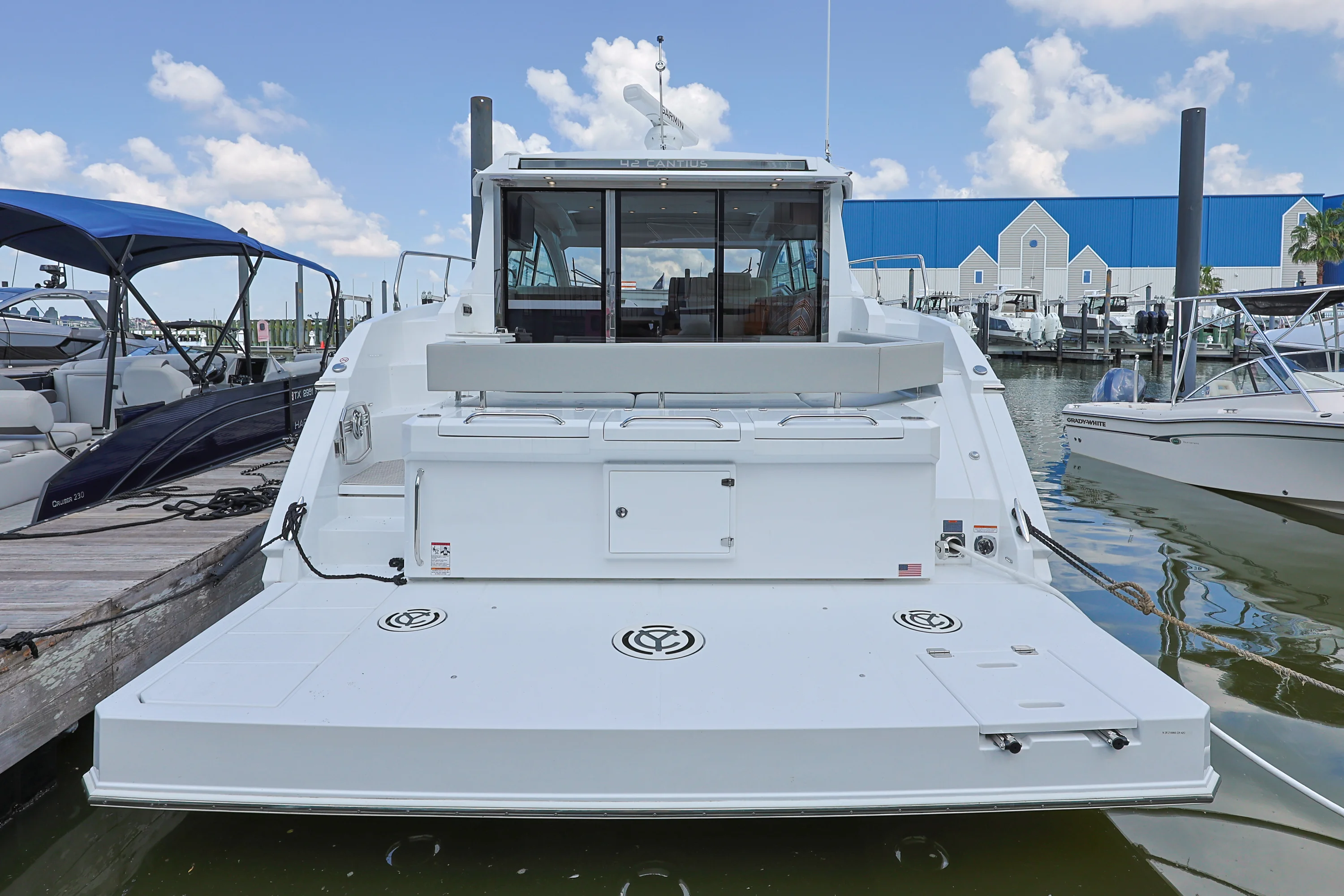 2026 Cruisers Yachts 42 Cantius Image Thumbnail #11