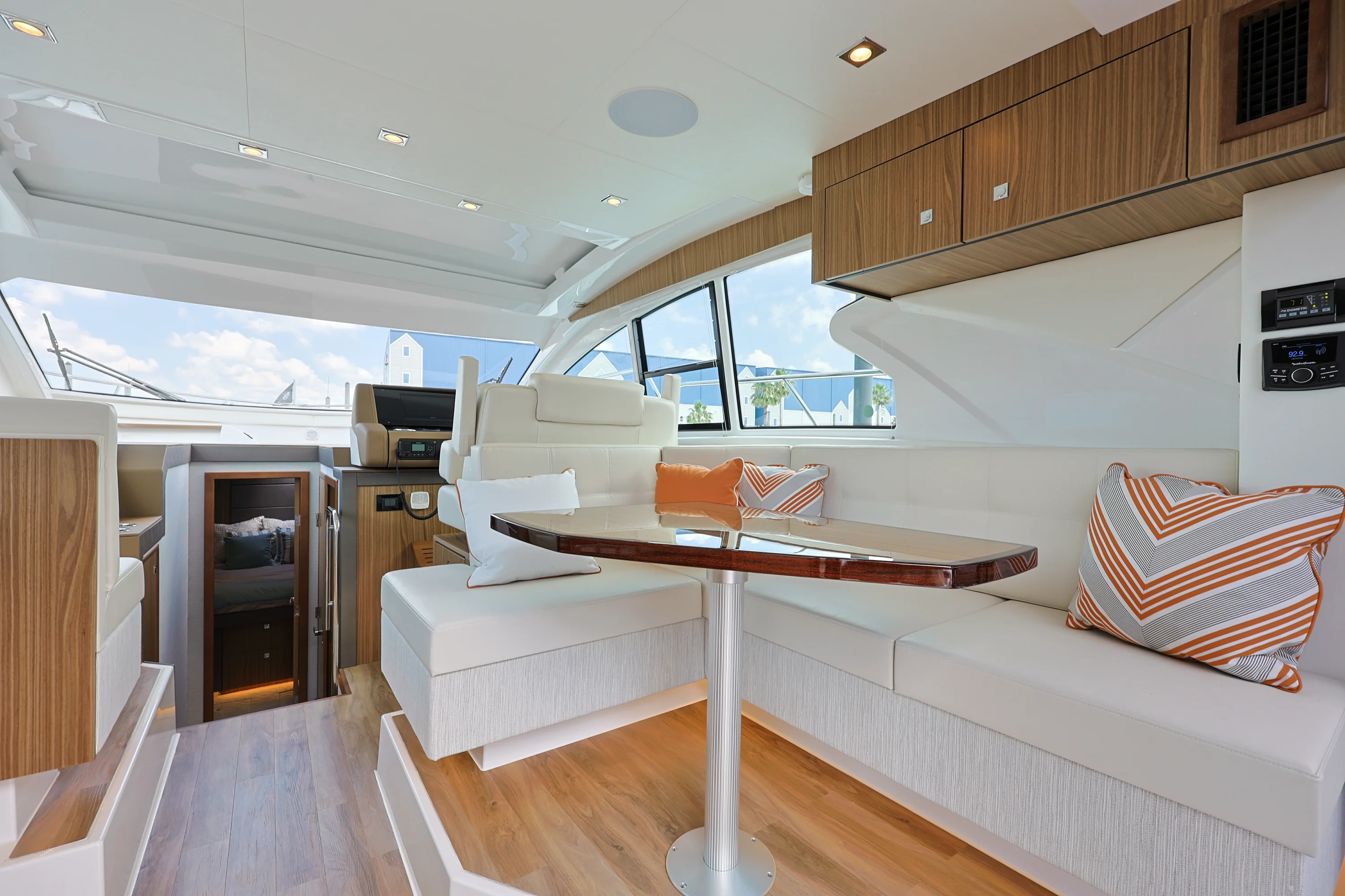 2026 Cruisers Yachts 42 Cantius Image Thumbnail #14