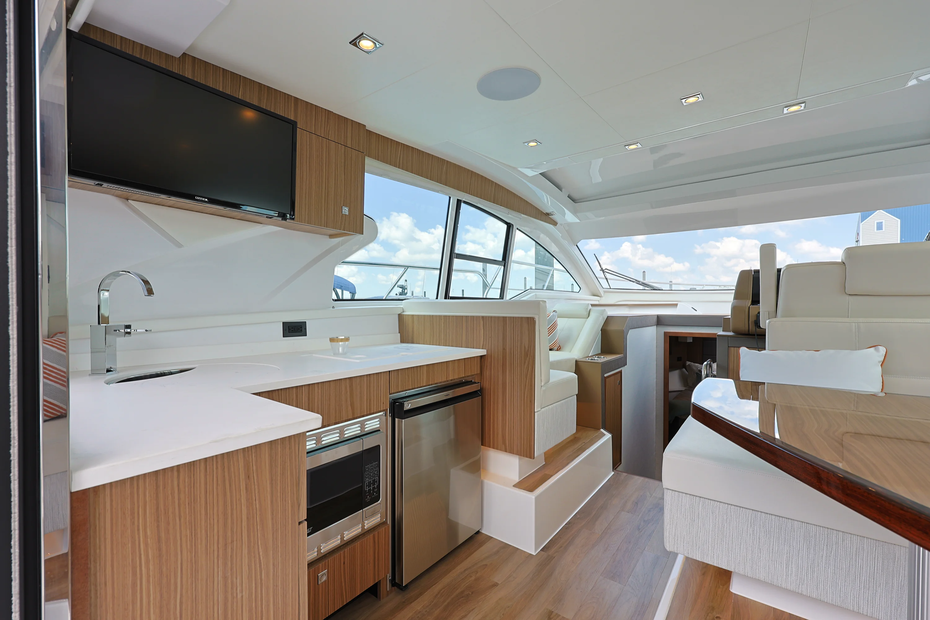 2026 Cruisers Yachts 42 Cantius Image Thumbnail #15