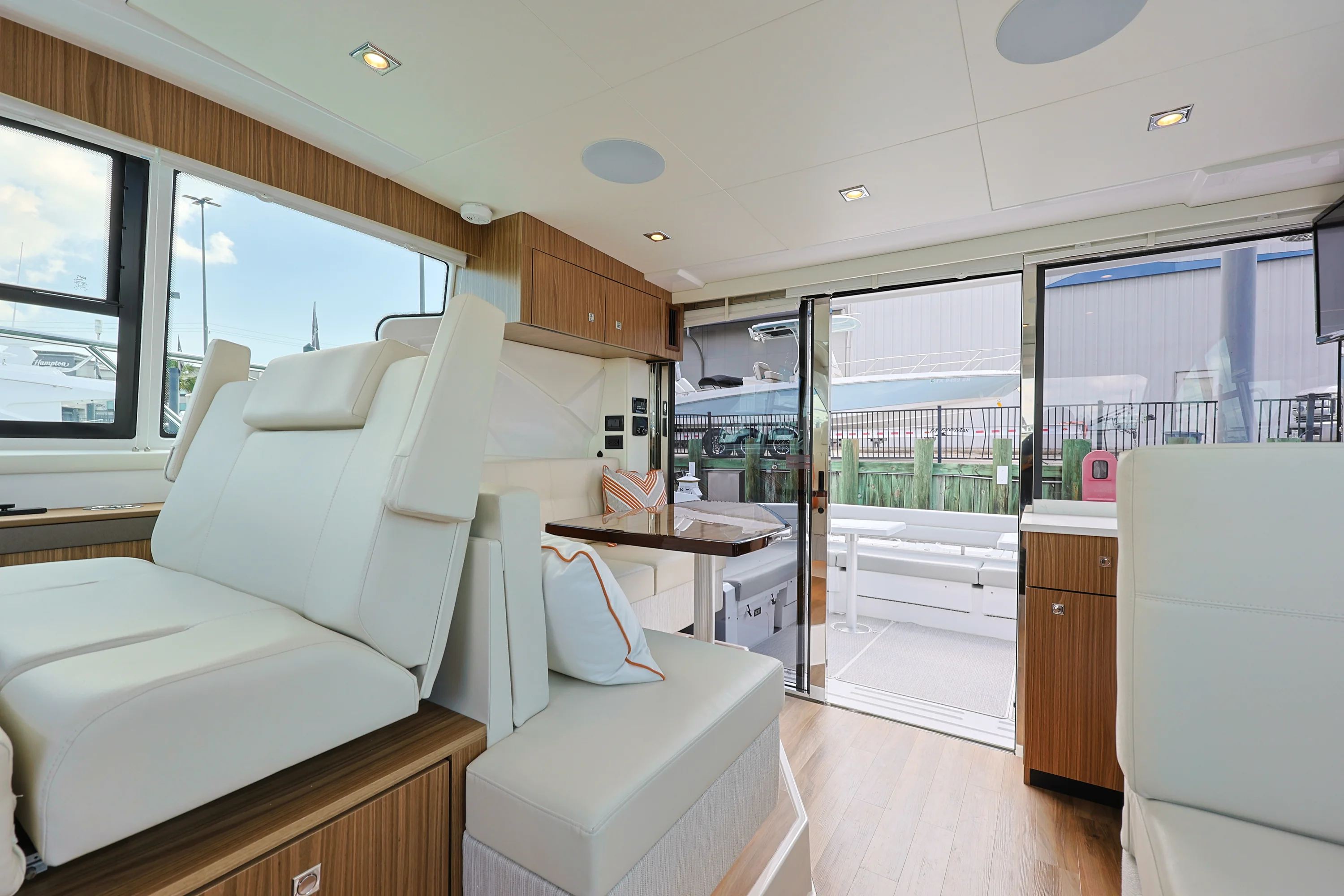 2026 Cruisers Yachts 42 Cantius Image Thumbnail #28