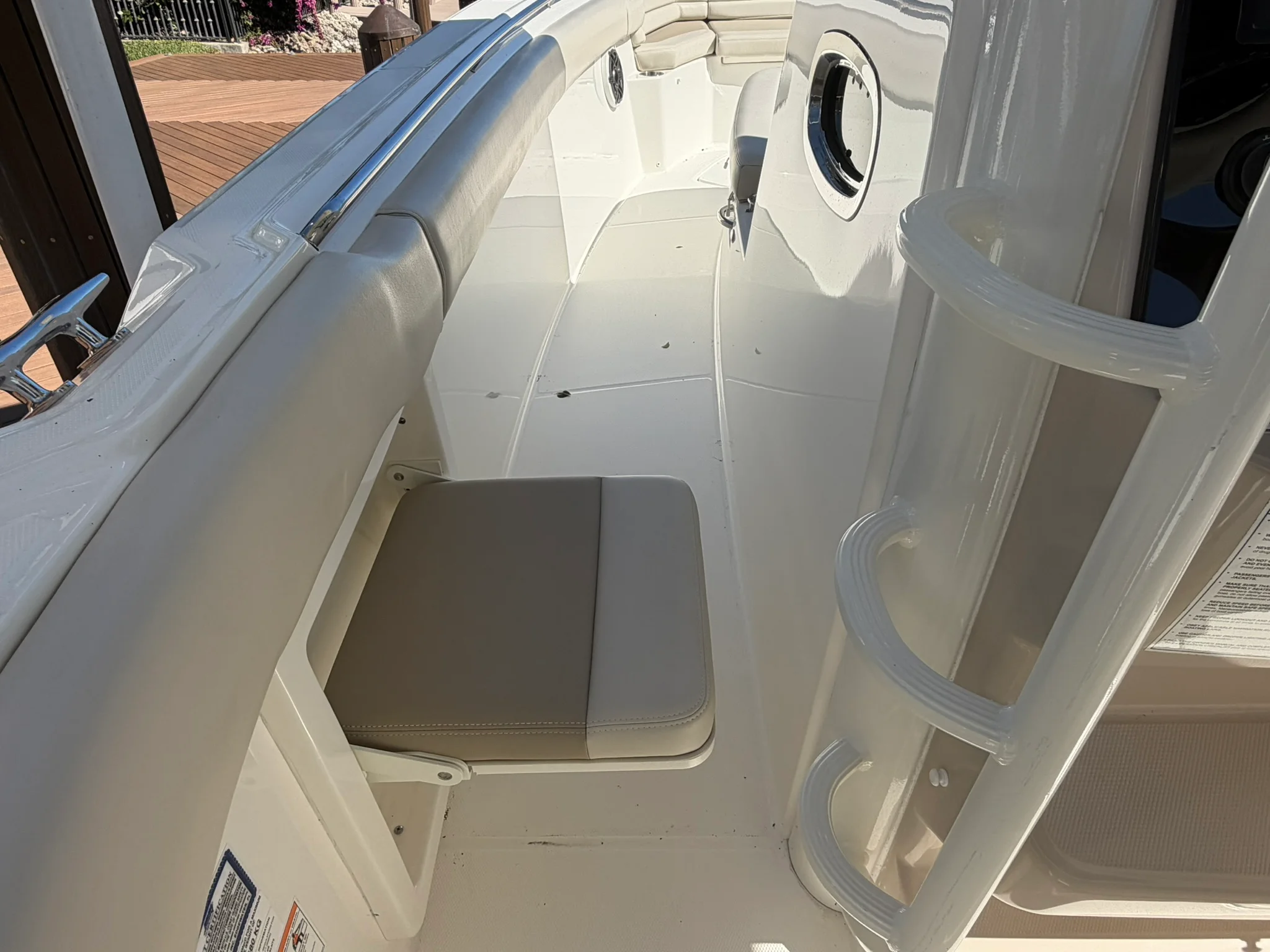 2024 Boston Whaler 330 OUTRAGE Image Thumbnail #32