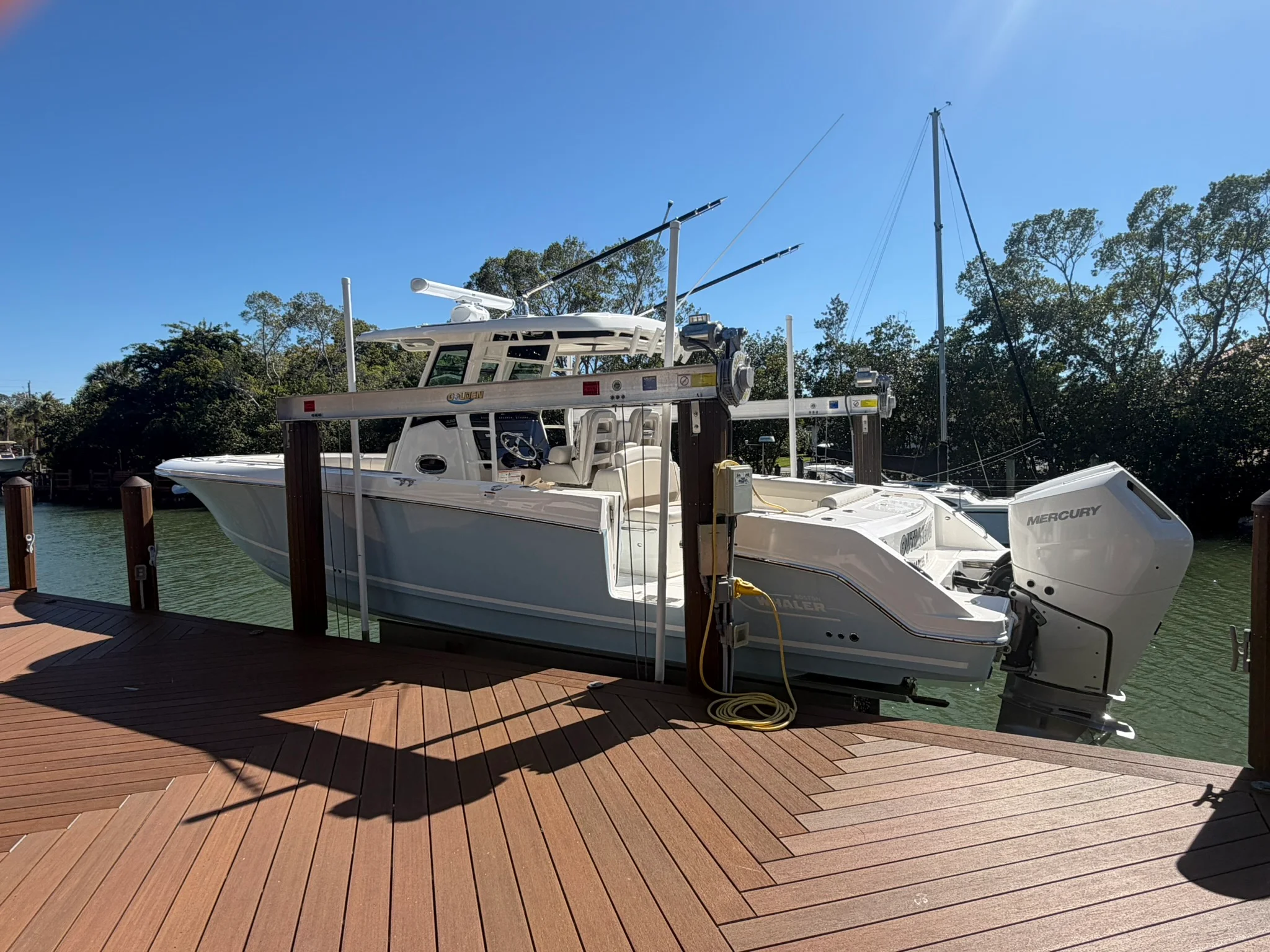 2024 Boston Whaler 330 OUTRAGE Image Thumbnail #2