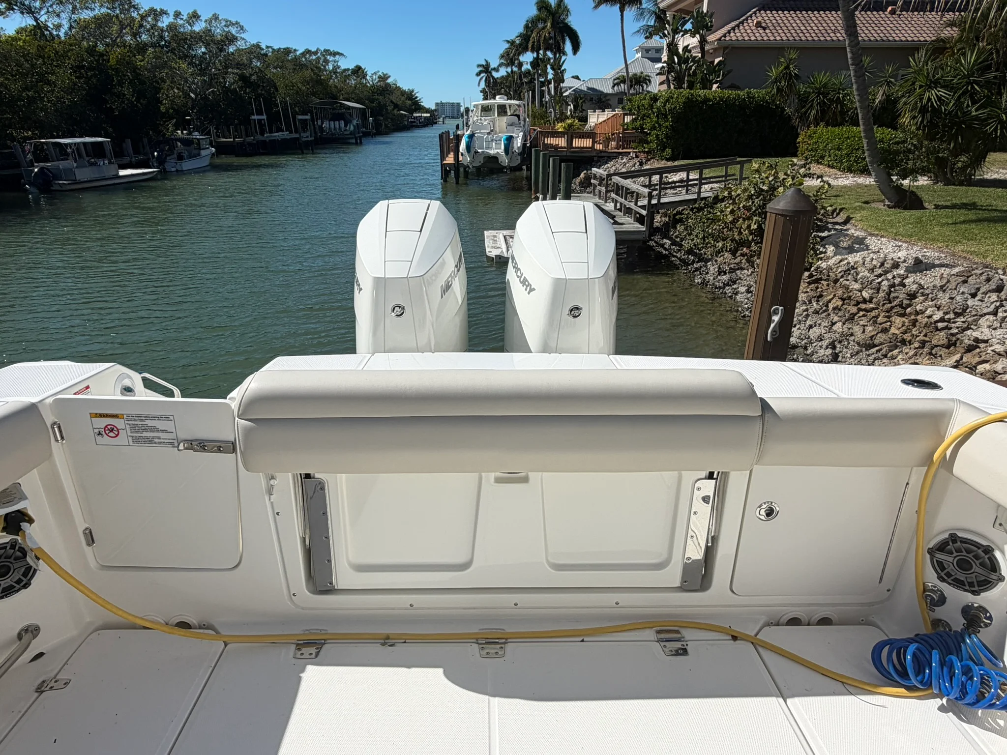 2024 Boston Whaler 330 OUTRAGE Image Thumbnail #5