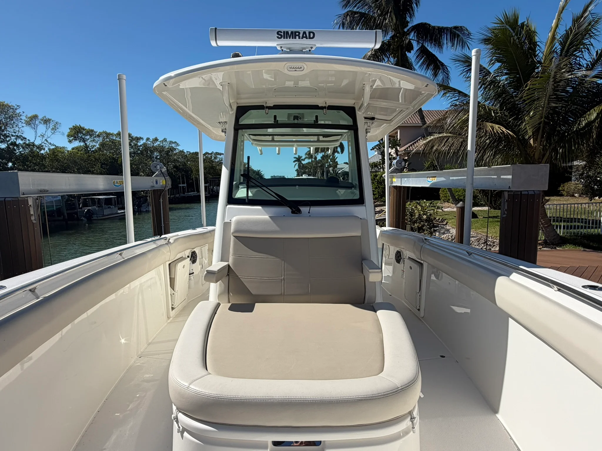 2024 Boston Whaler 330 OUTRAGE Image Thumbnail #35