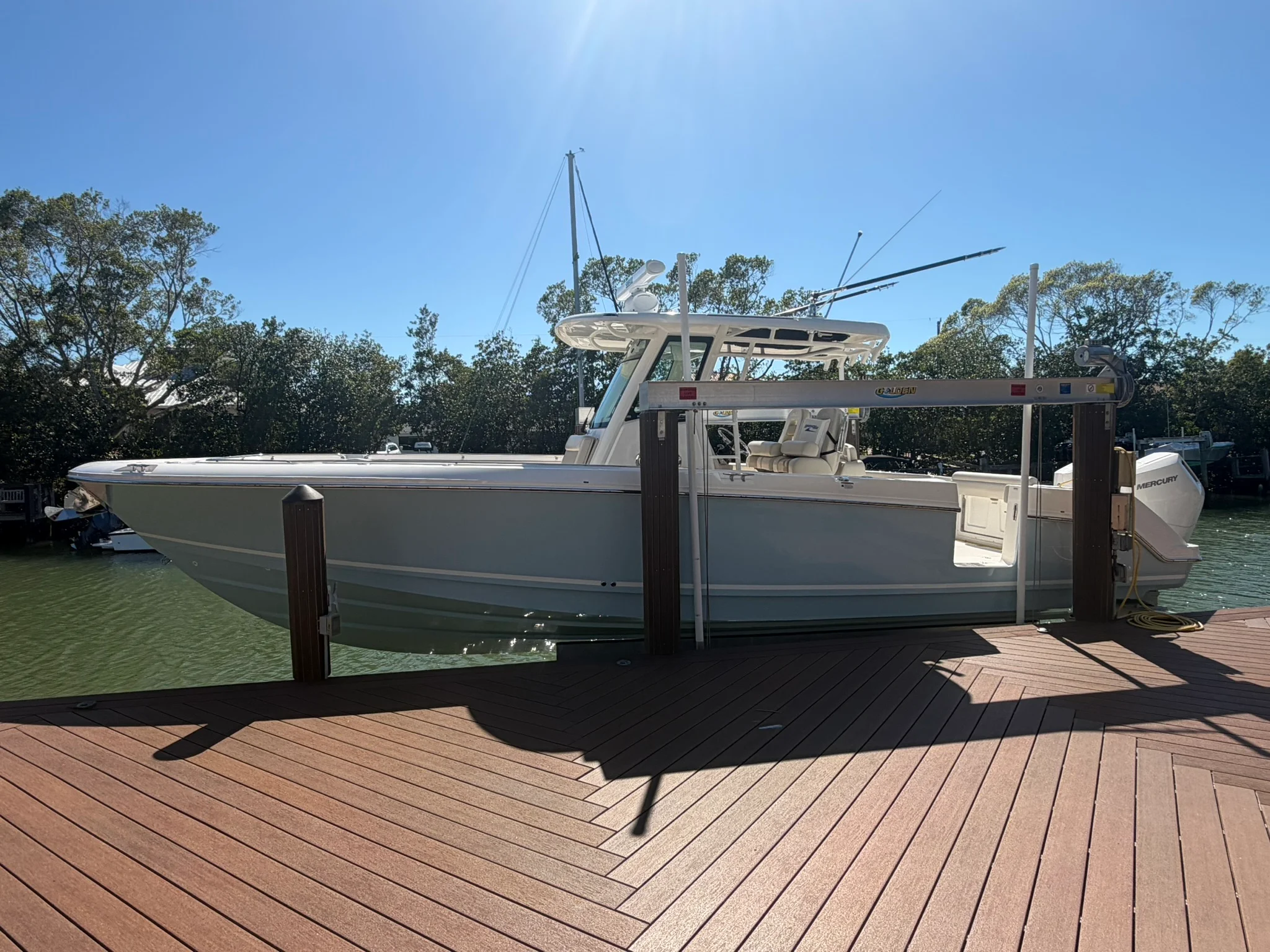 2024 Boston Whaler 330 OUTRAGE Image Thumbnail #1