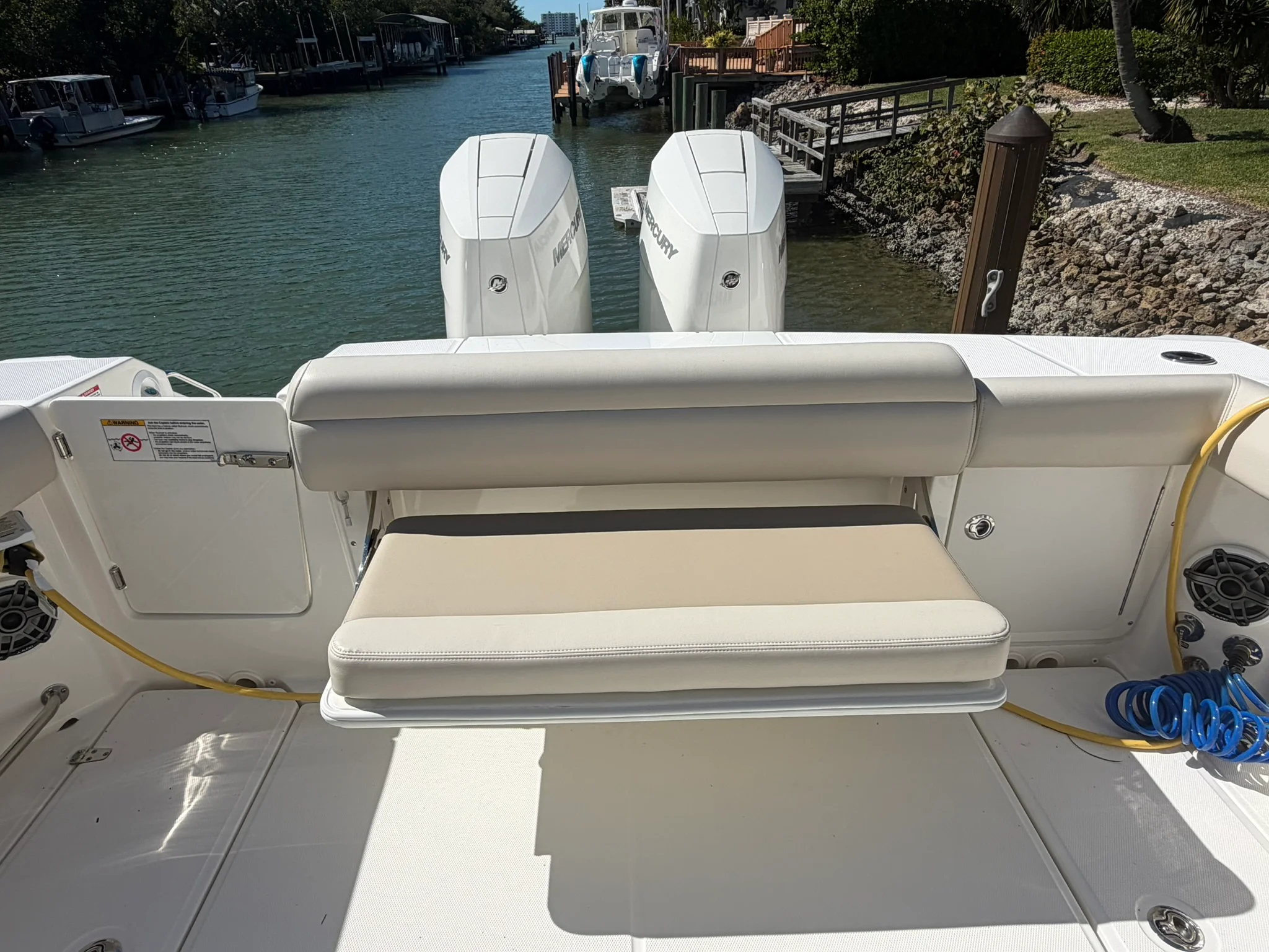 2024 Boston Whaler 330 OUTRAGE Image Thumbnail #6