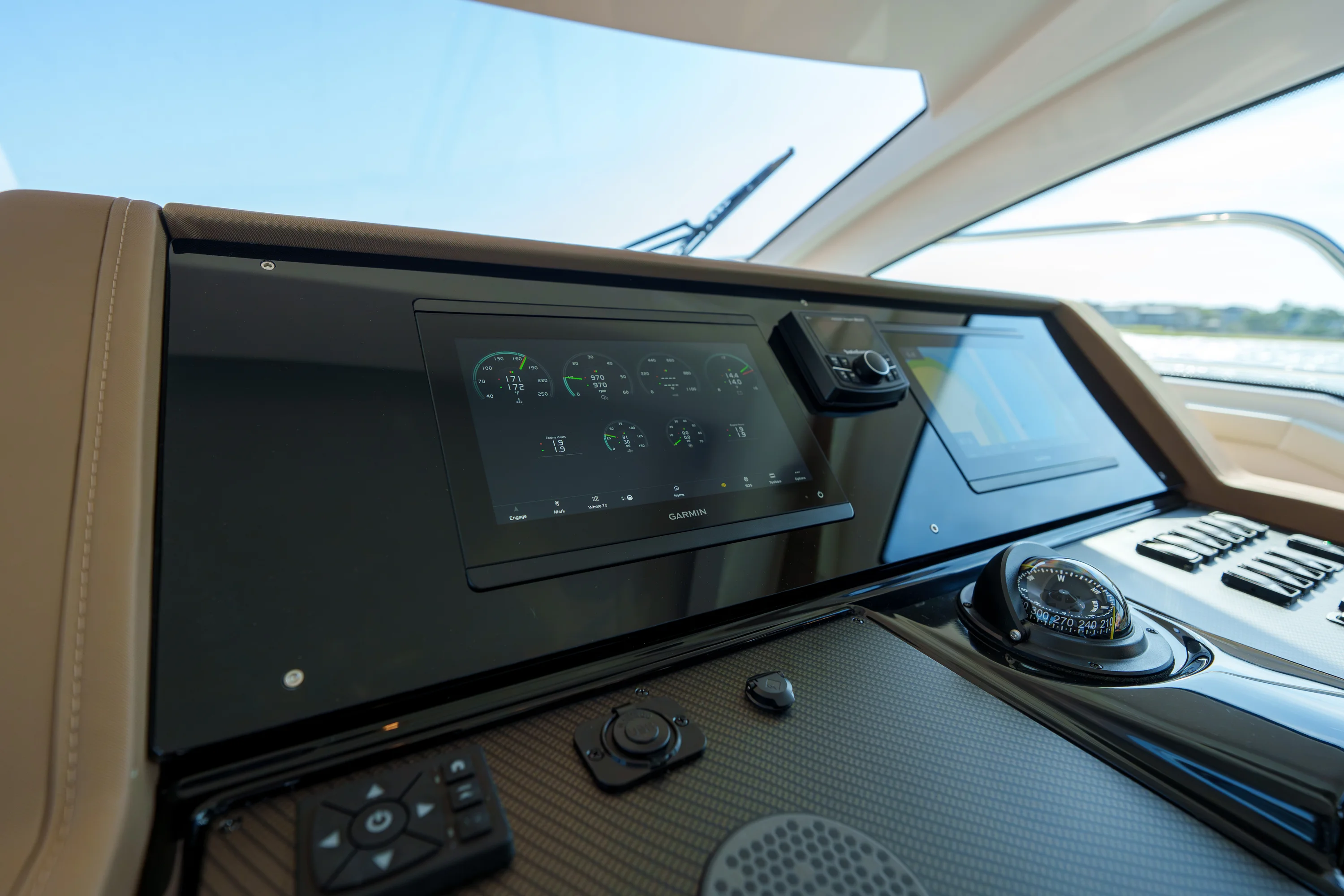 2026 Cruisers Yachts 42 Cantius Image Thumbnail #26