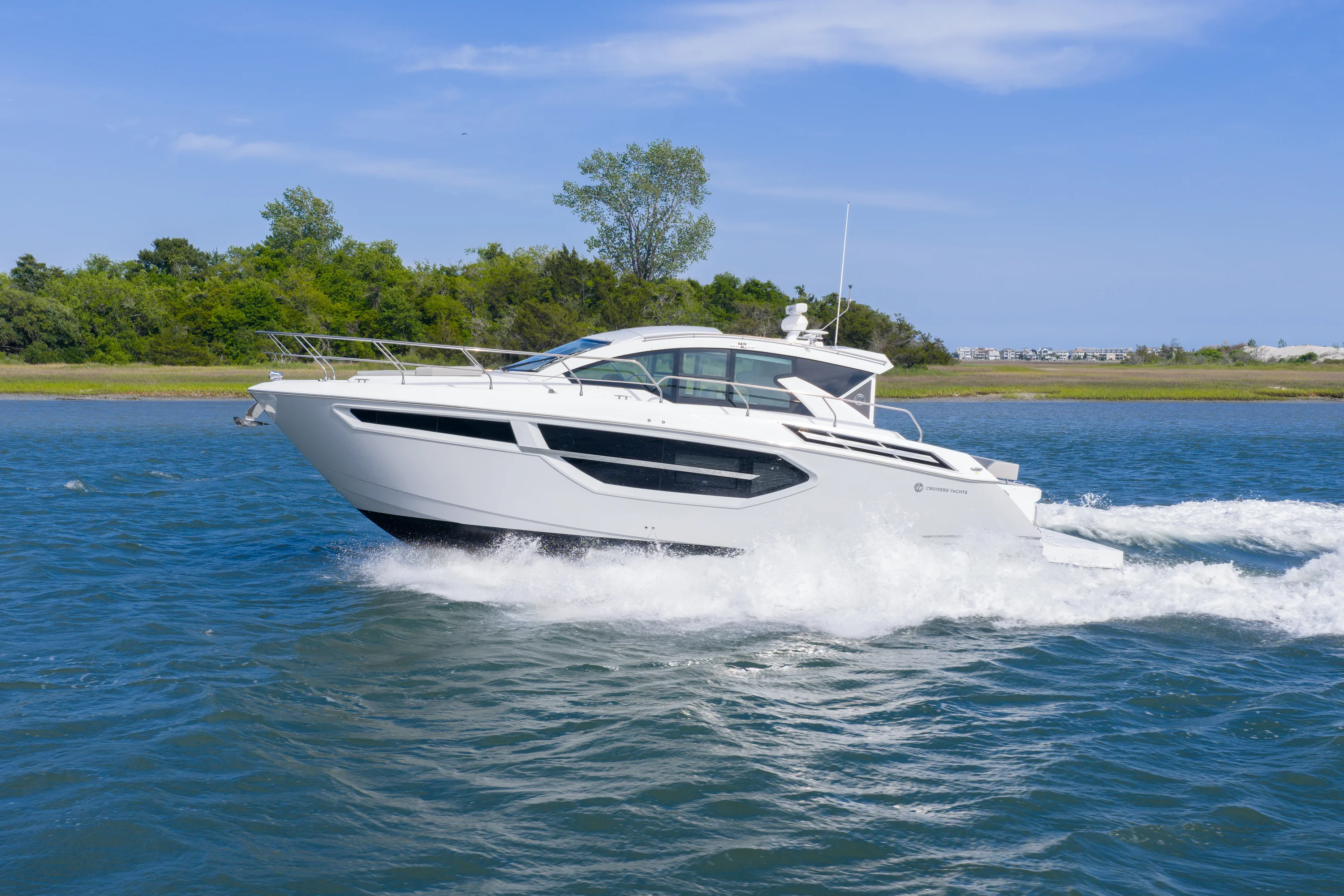 2026 Cruisers Yachts 42 Cantius Image Thumbnail #6