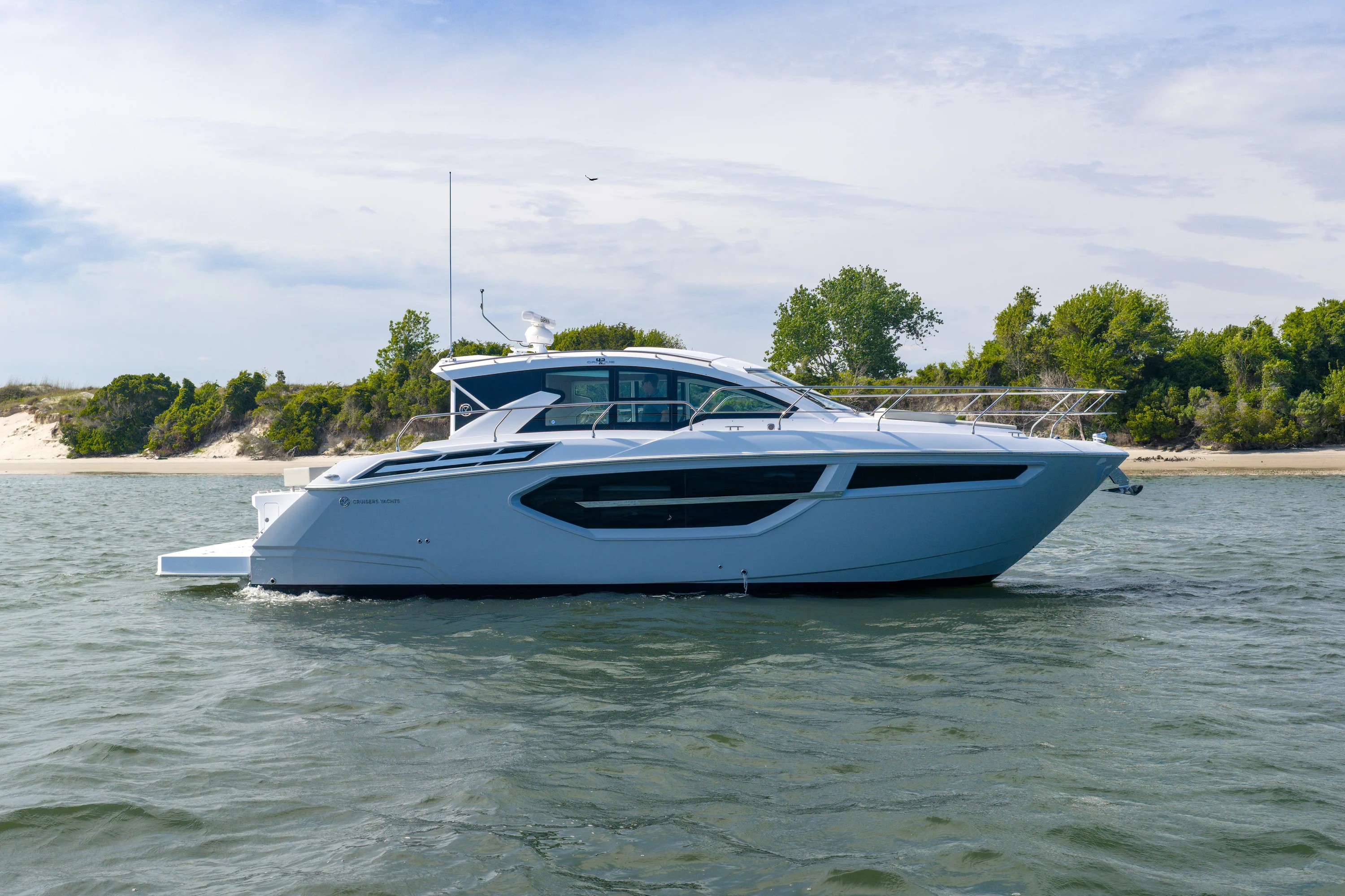 2026 Cruisers Yachts 42 Cantius Image Thumbnail #4