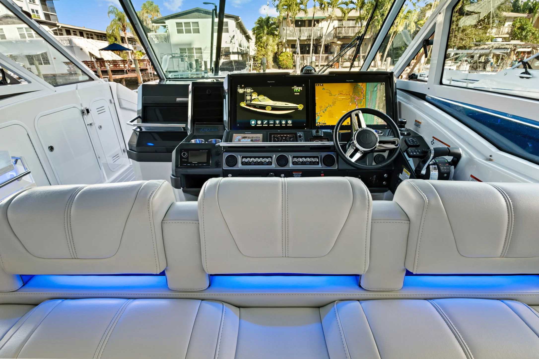 2019 Formula 430 CROSSOVER Image Thumbnail #6