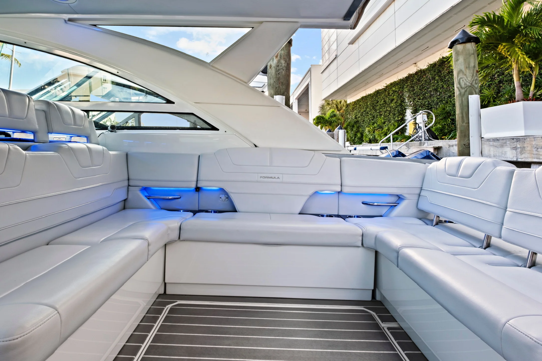 2019 Formula 430 CROSSOVER Image Thumbnail #5