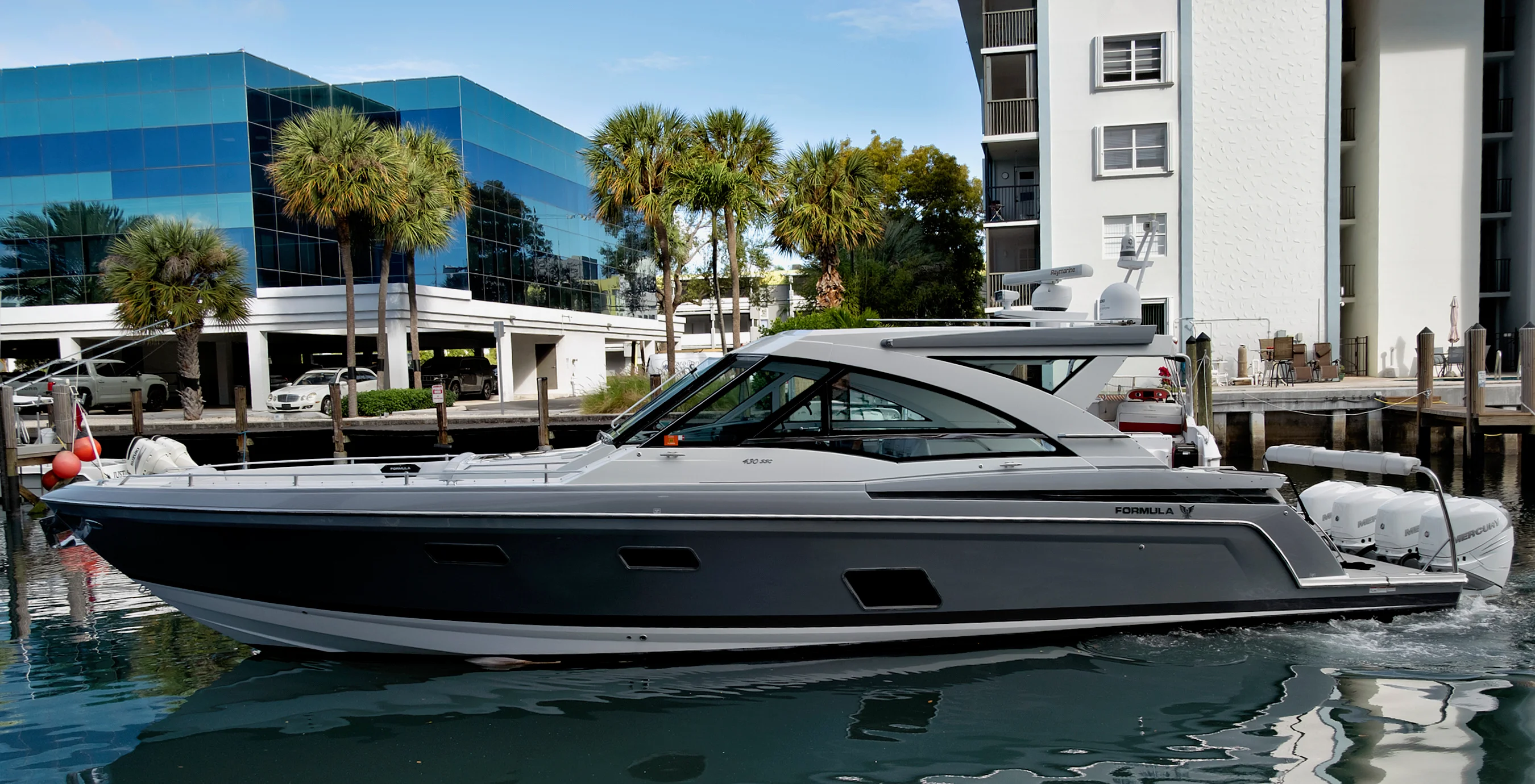 2019 Formula 430 CROSSOVER Image Thumbnail #2