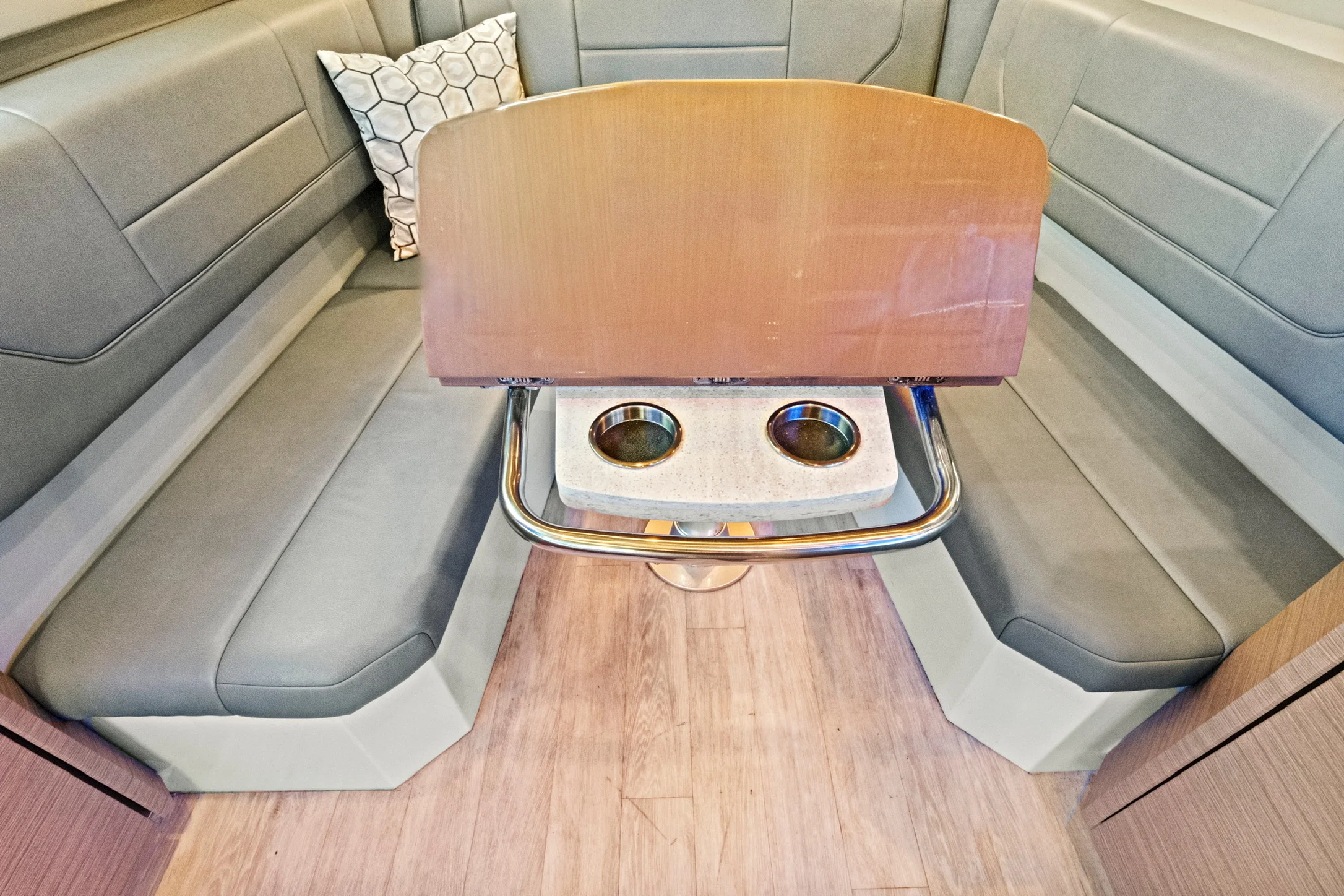 2019 Formula 430 CROSSOVER Image Thumbnail #15