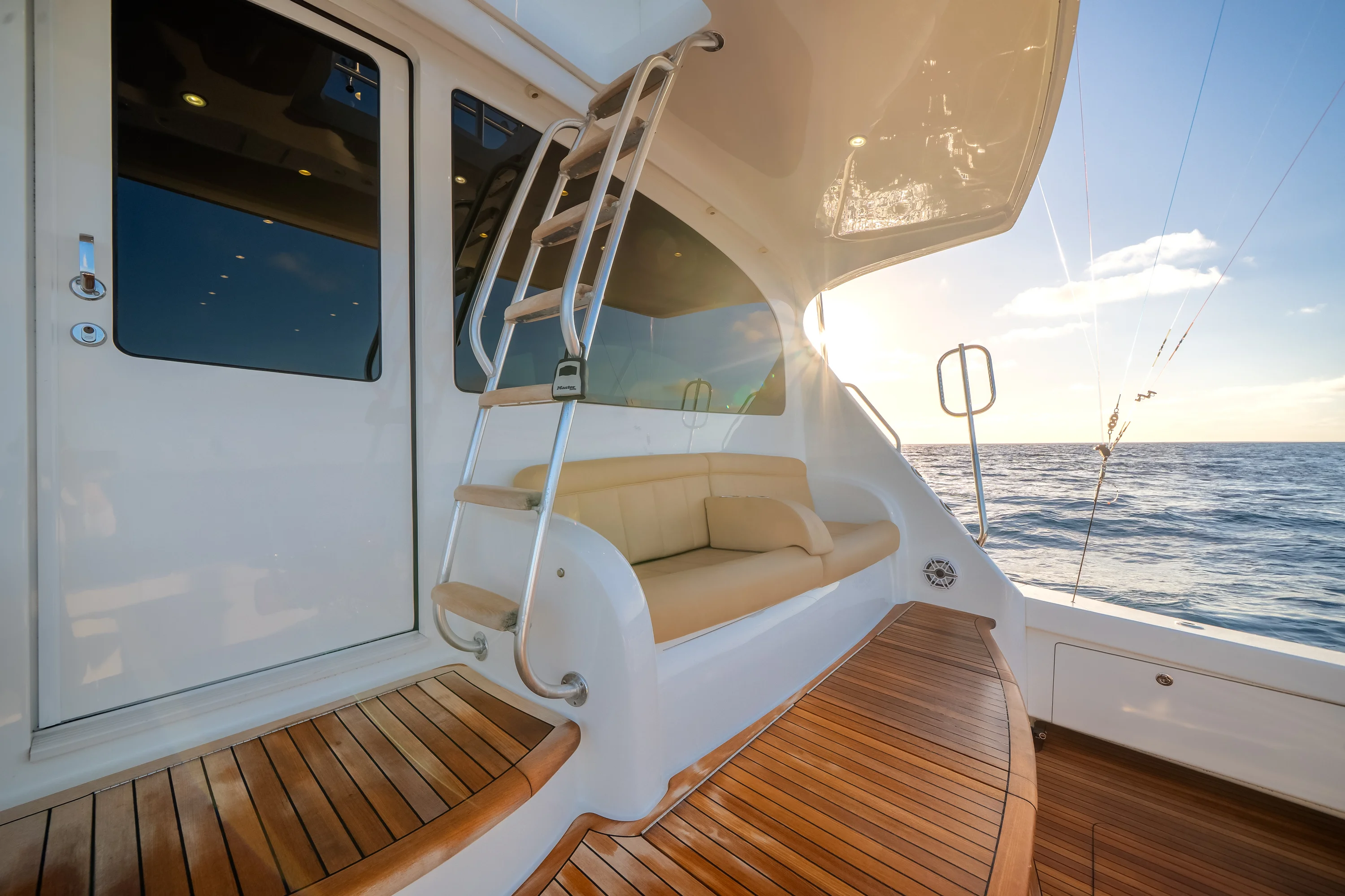 2015 Viking 70 CV ENCLOSED BRIDGE Image Thumbnail #26