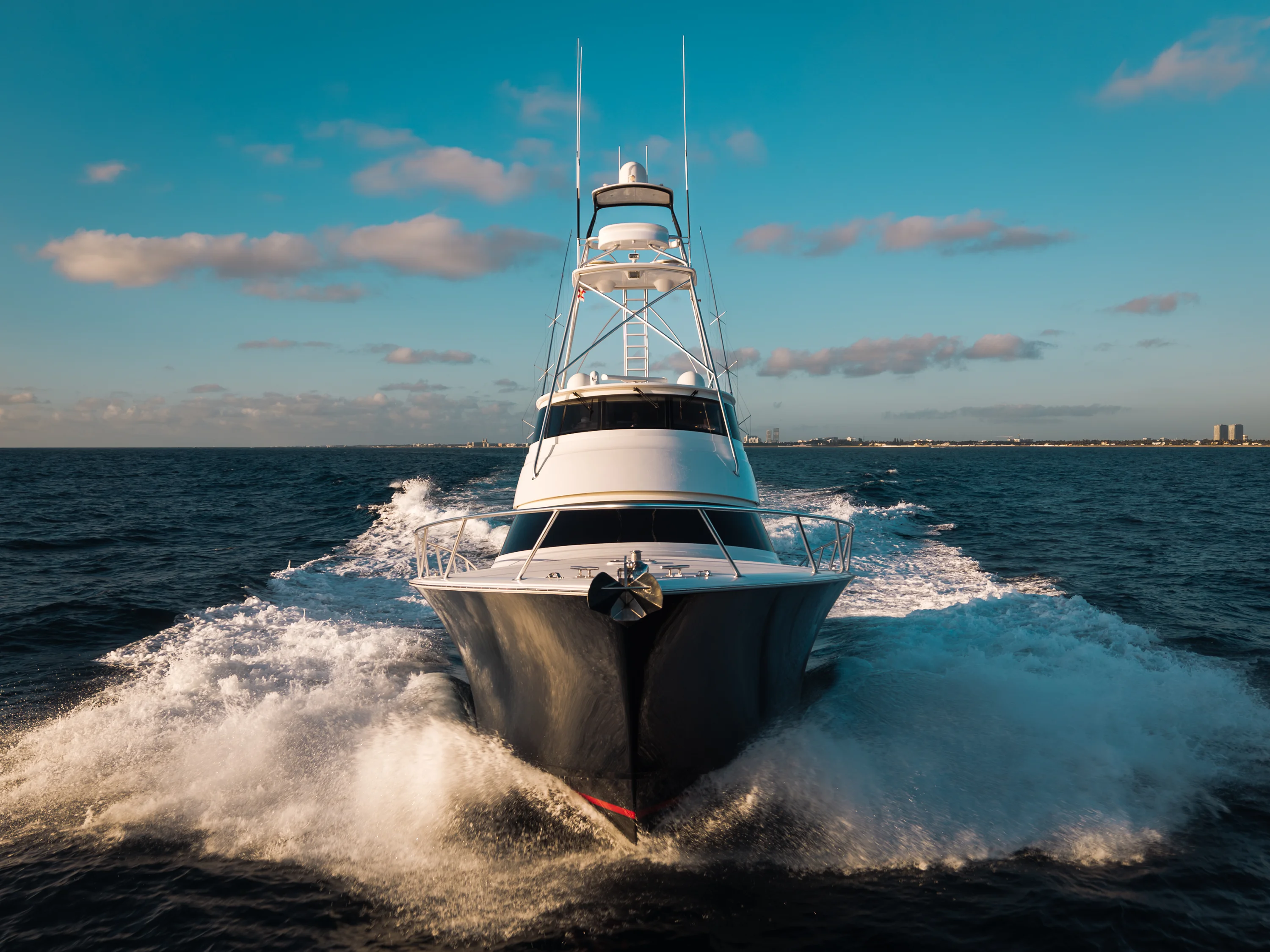 2015 Viking 70 CV ENCLOSED BRIDGE Image Thumbnail #3