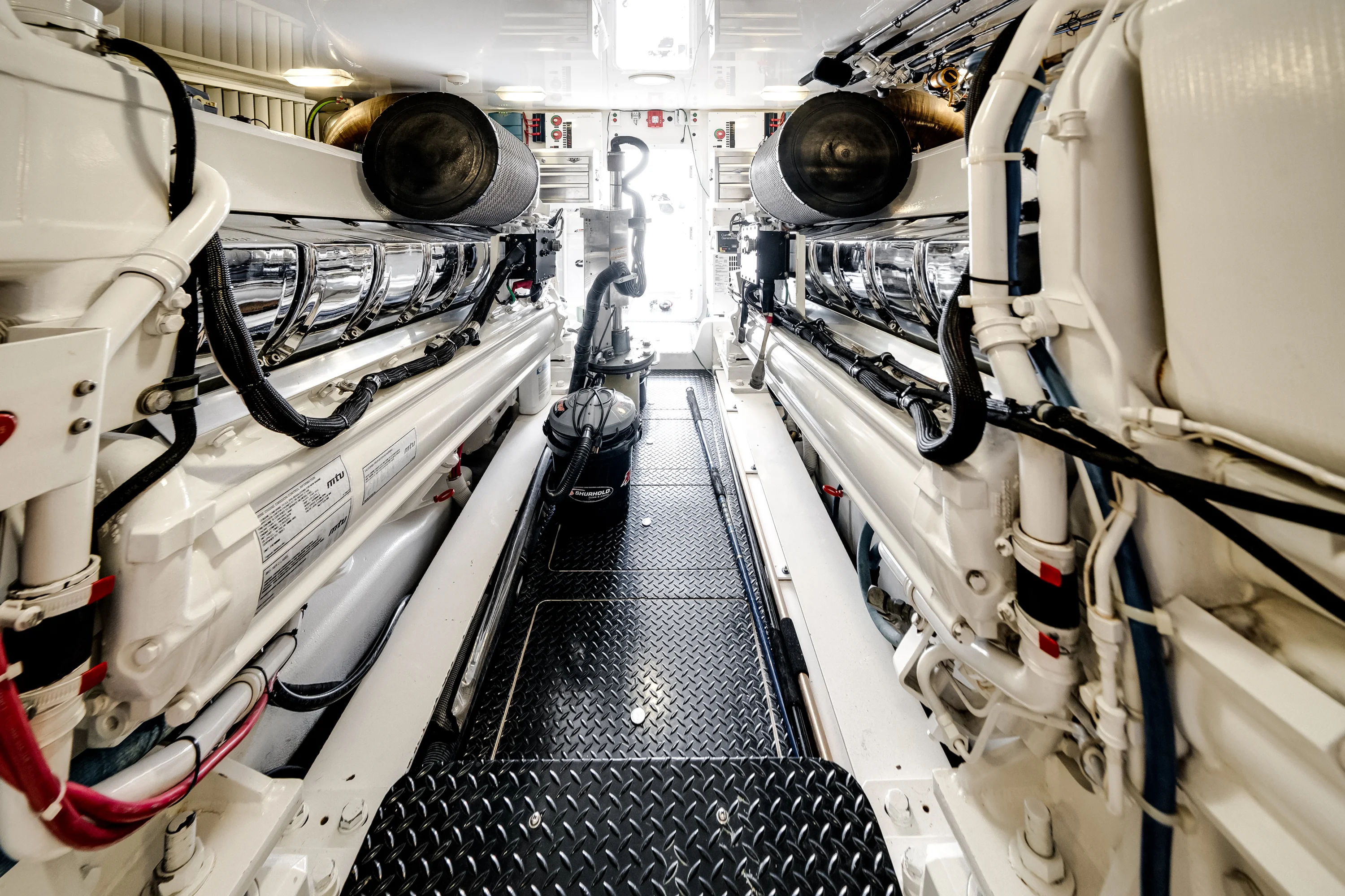 2015 Viking 70 CV ENCLOSED BRIDGE Image Thumbnail #76