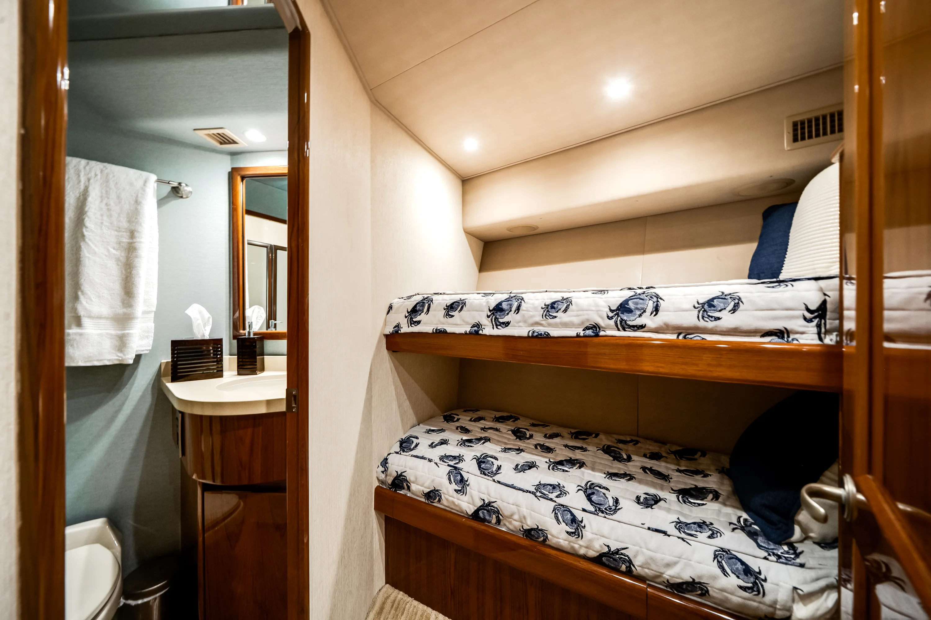 2015 Viking 70 CV ENCLOSED BRIDGE Image Thumbnail #47