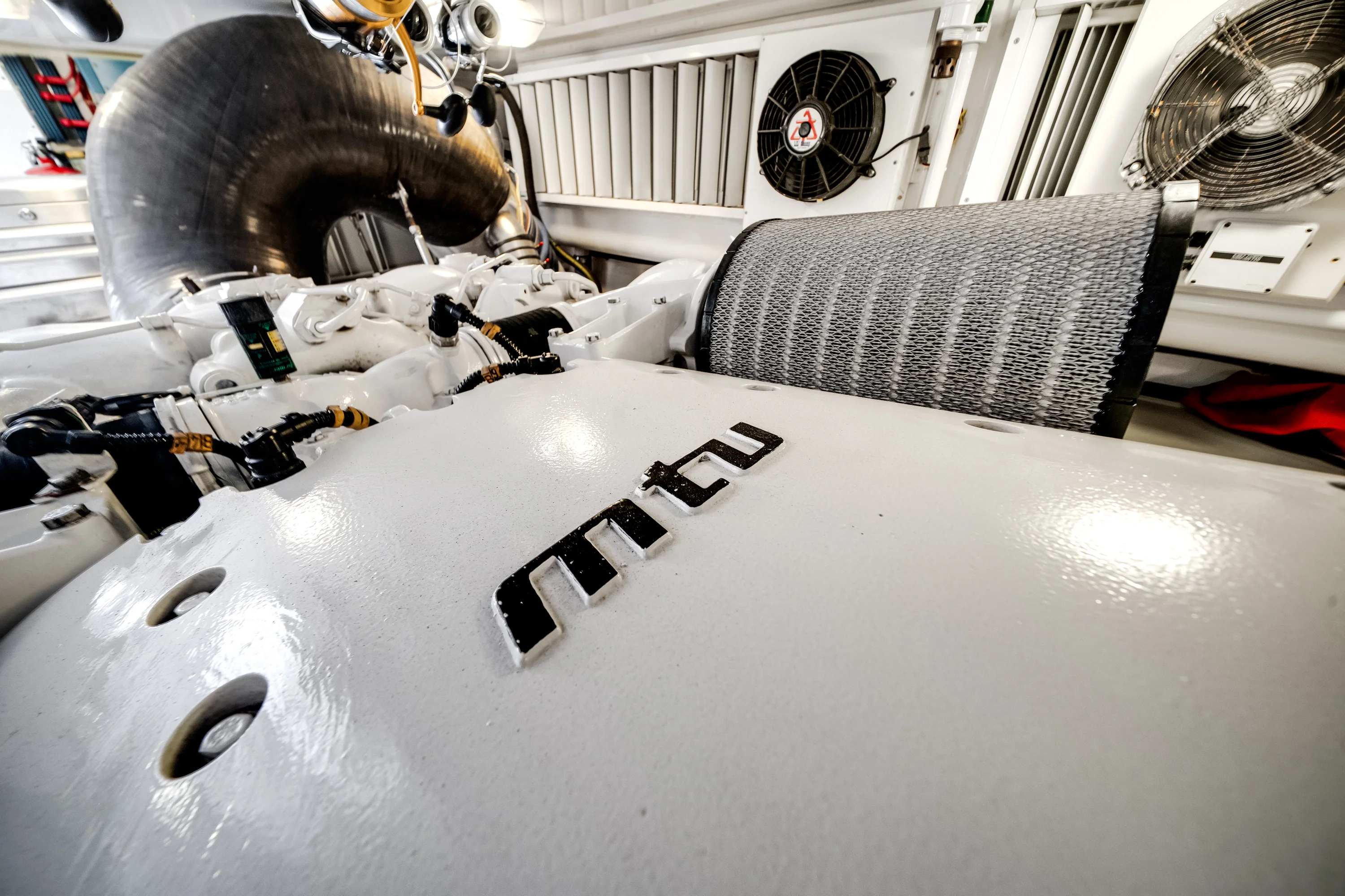 2015 Viking 70 CV ENCLOSED BRIDGE Image Thumbnail #82