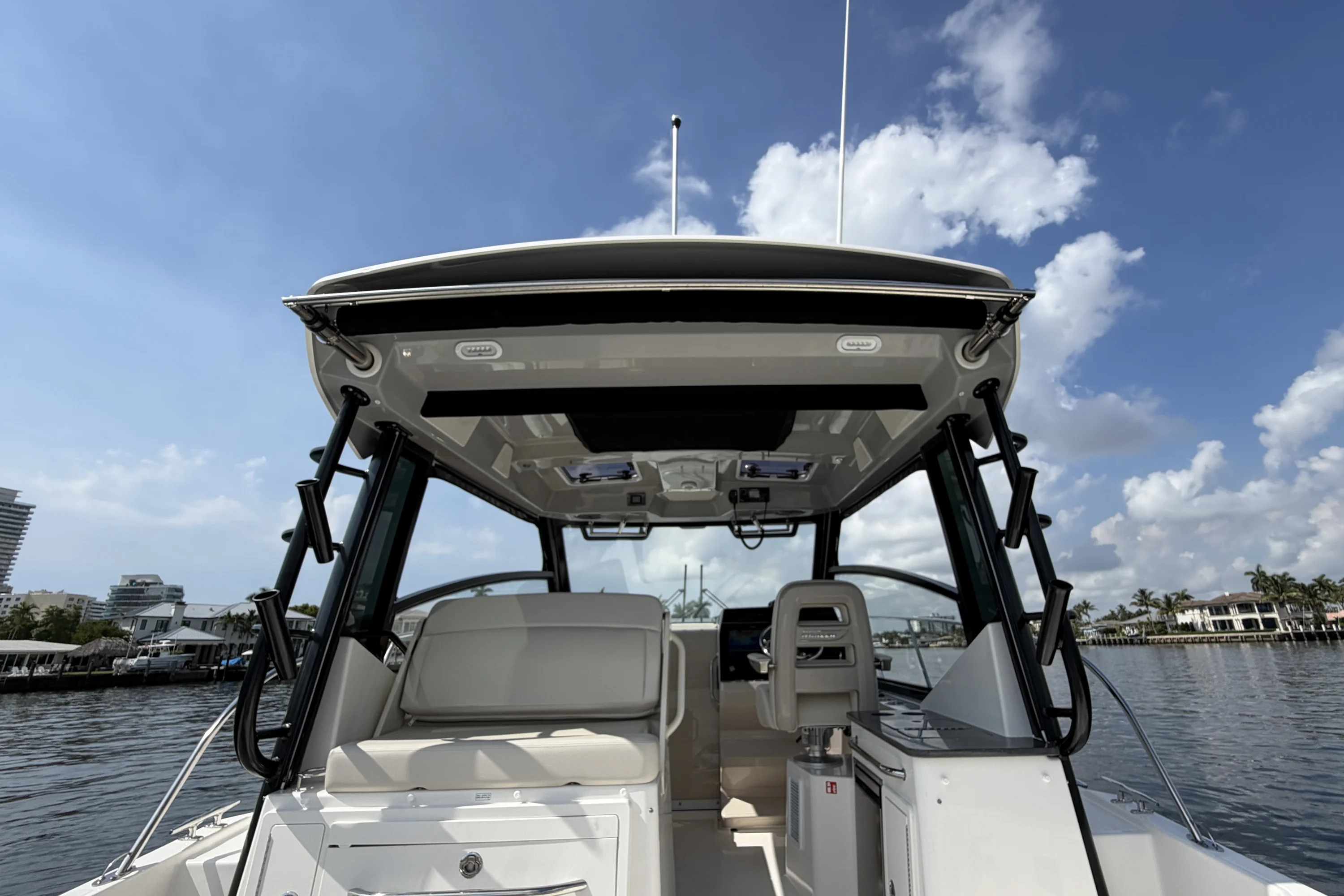 2026 Boston Whaler 325 Conquest Image Thumbnail #28