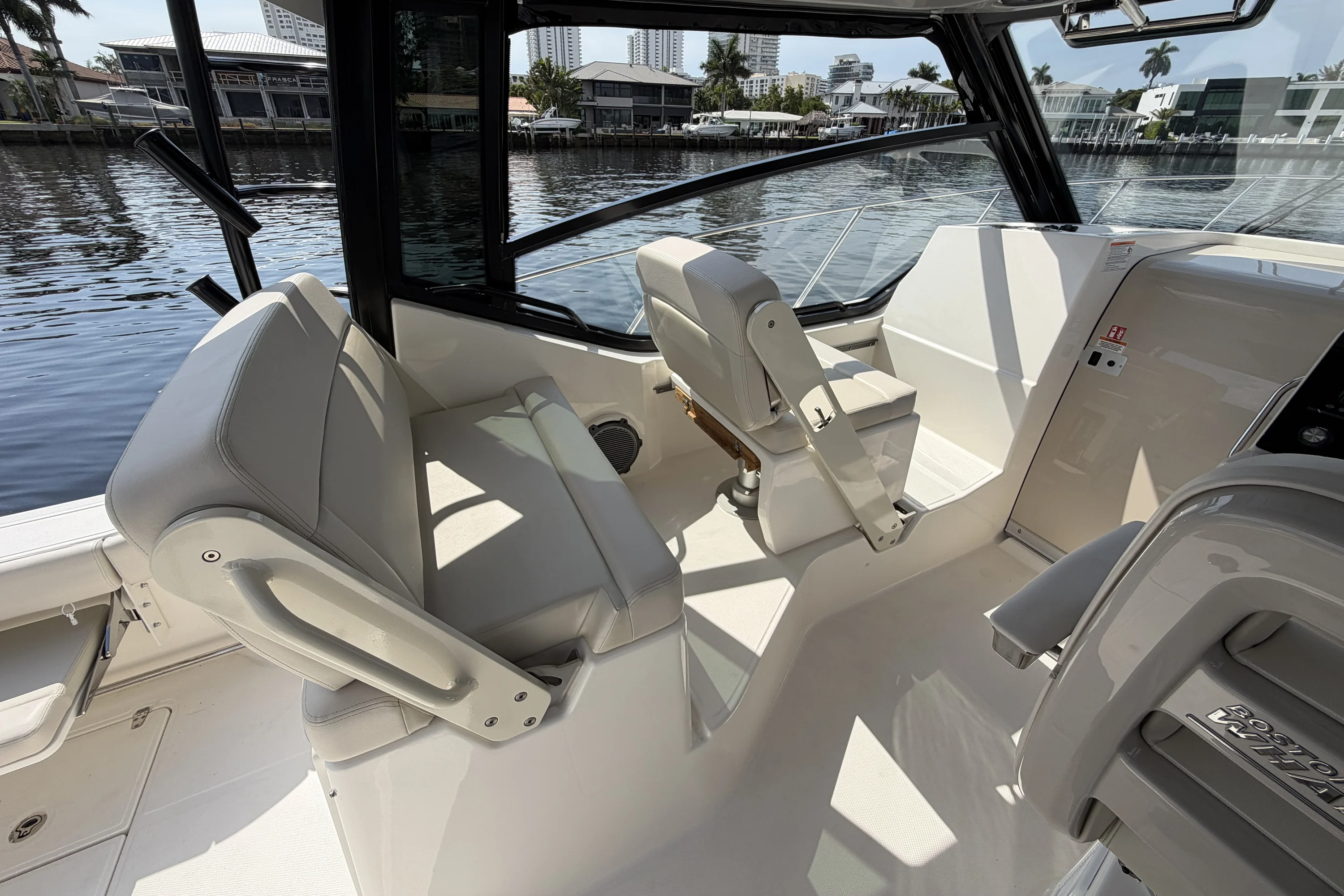 2026 Boston Whaler 325 Conquest Image Thumbnail #38
