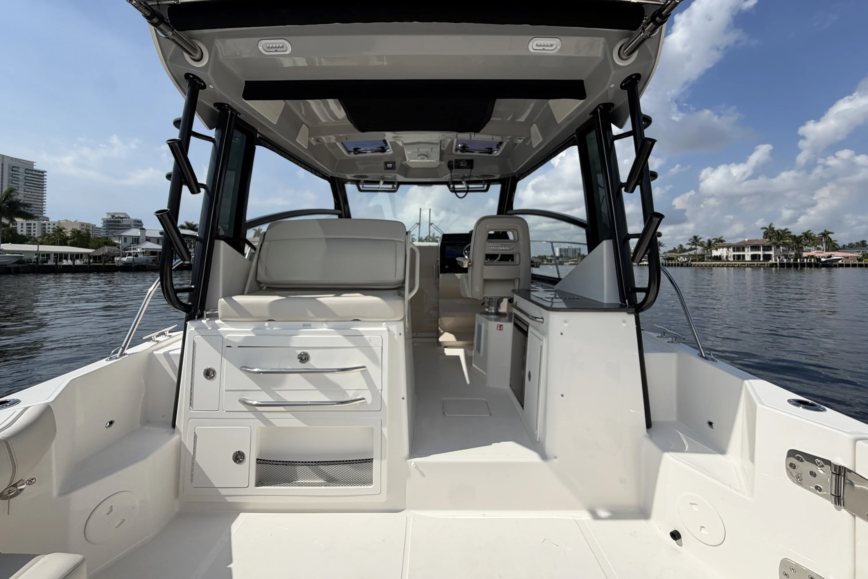 2026 Boston Whaler 325 Conquest Image Thumbnail #27