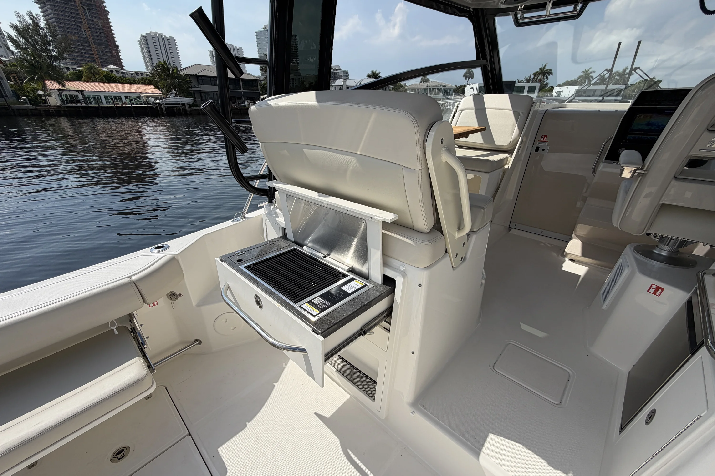 2026 Boston Whaler 325 Conquest Image Thumbnail #34