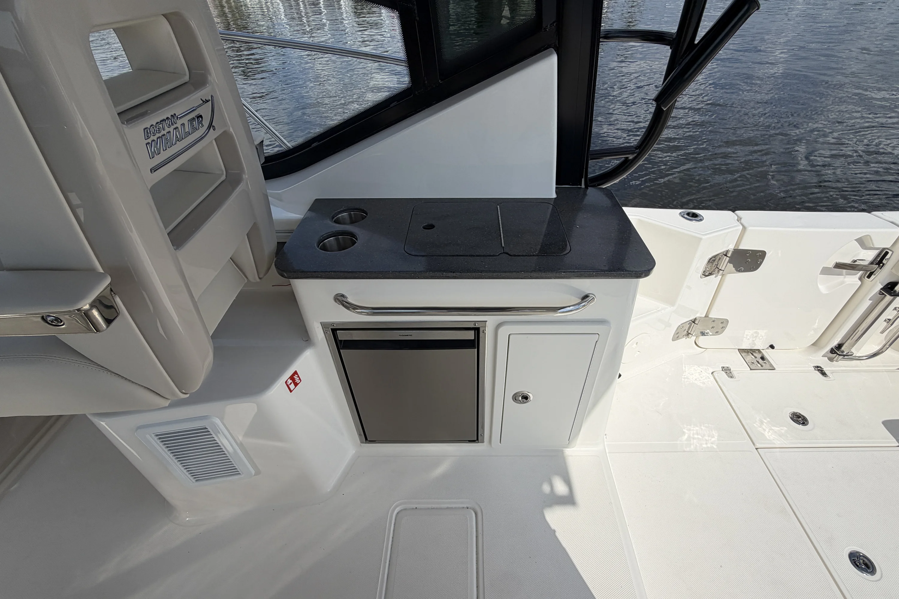 2026 Boston Whaler 325 Conquest Image Thumbnail #40